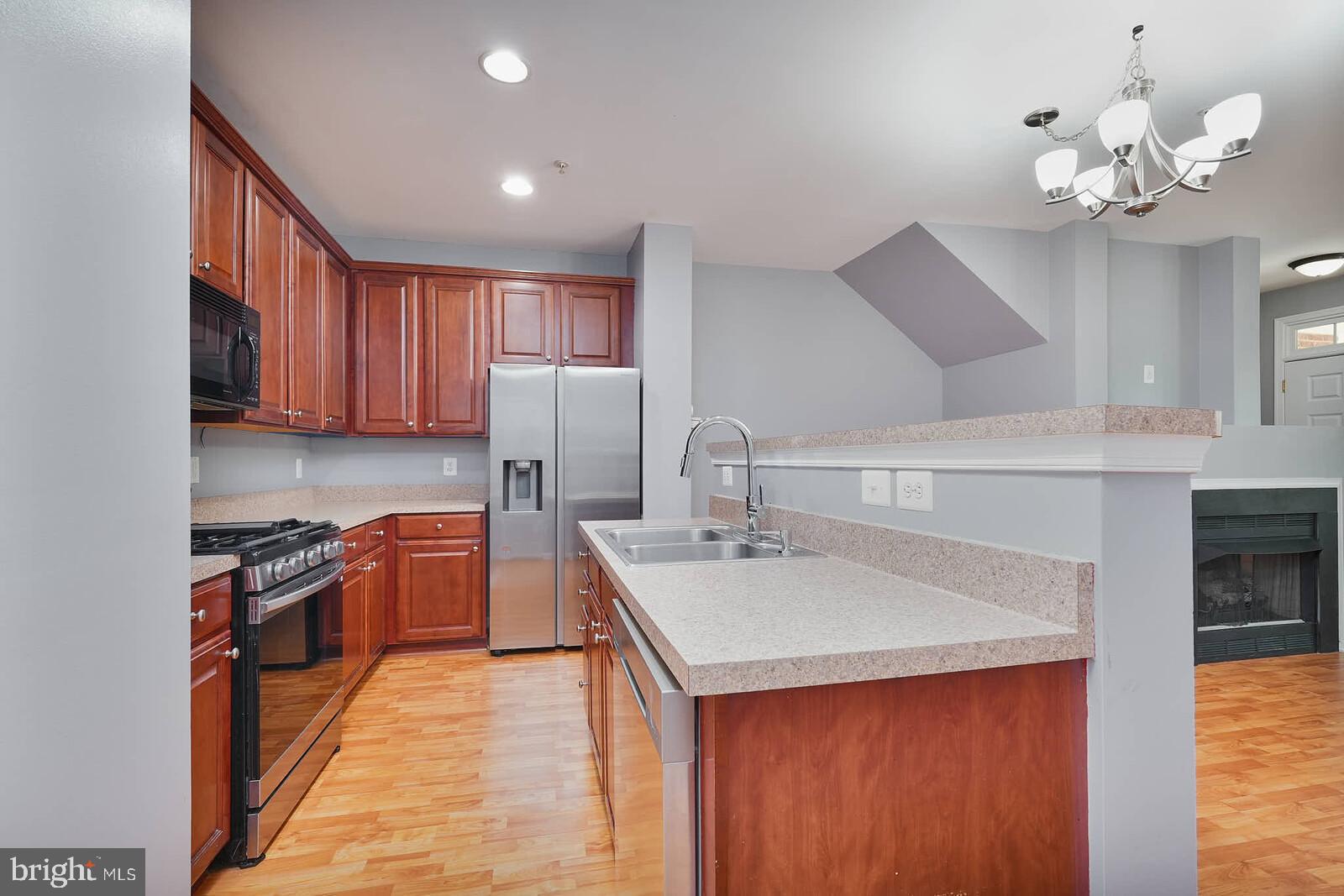 AMBER SPRING - Residential