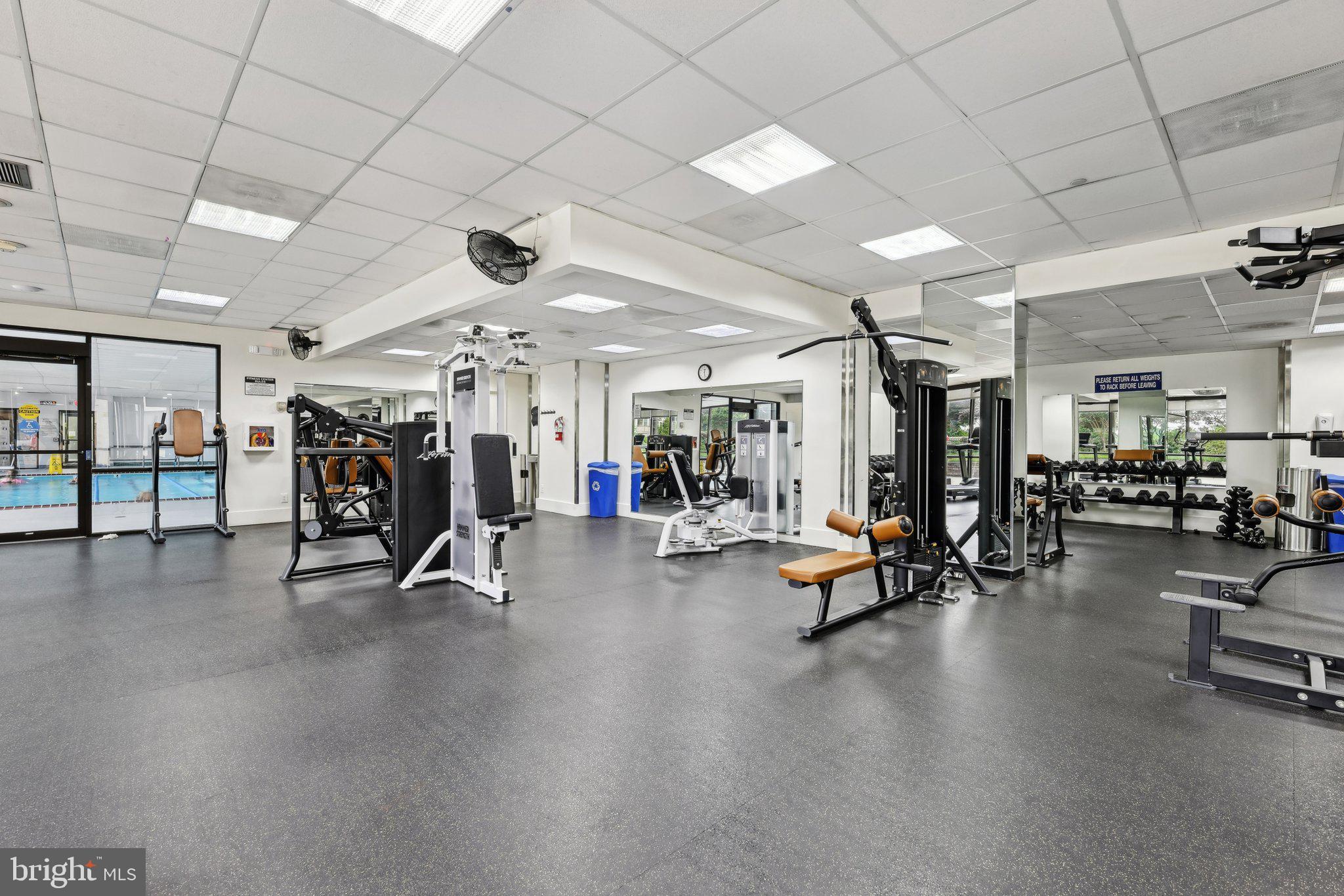 PROMENADE TOWERS - Residential