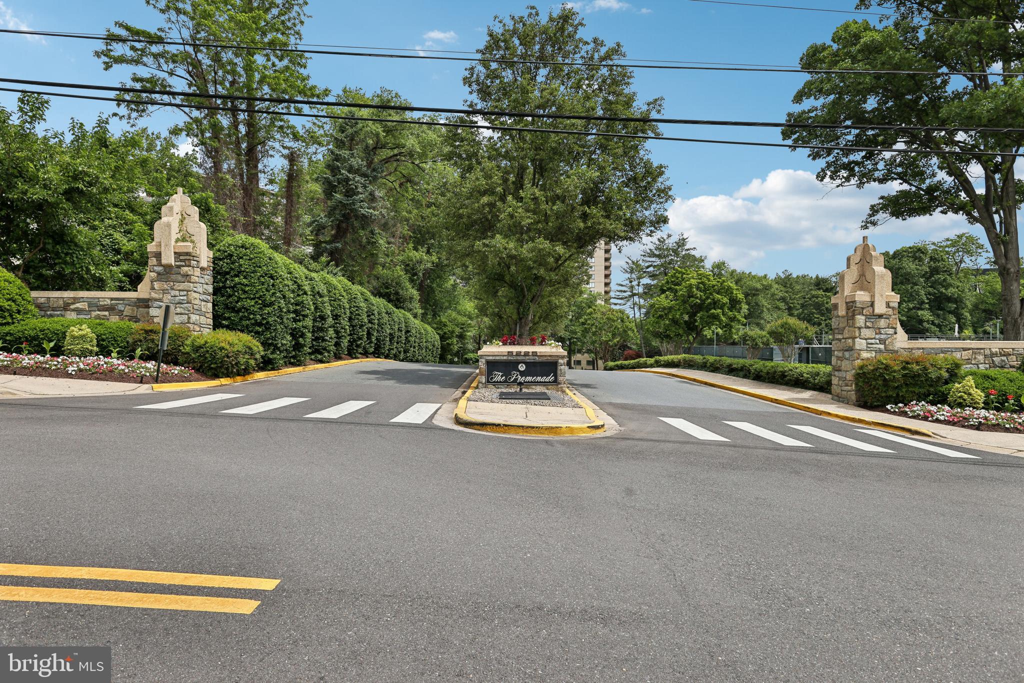 PROMENADE TOWERS - Residential
