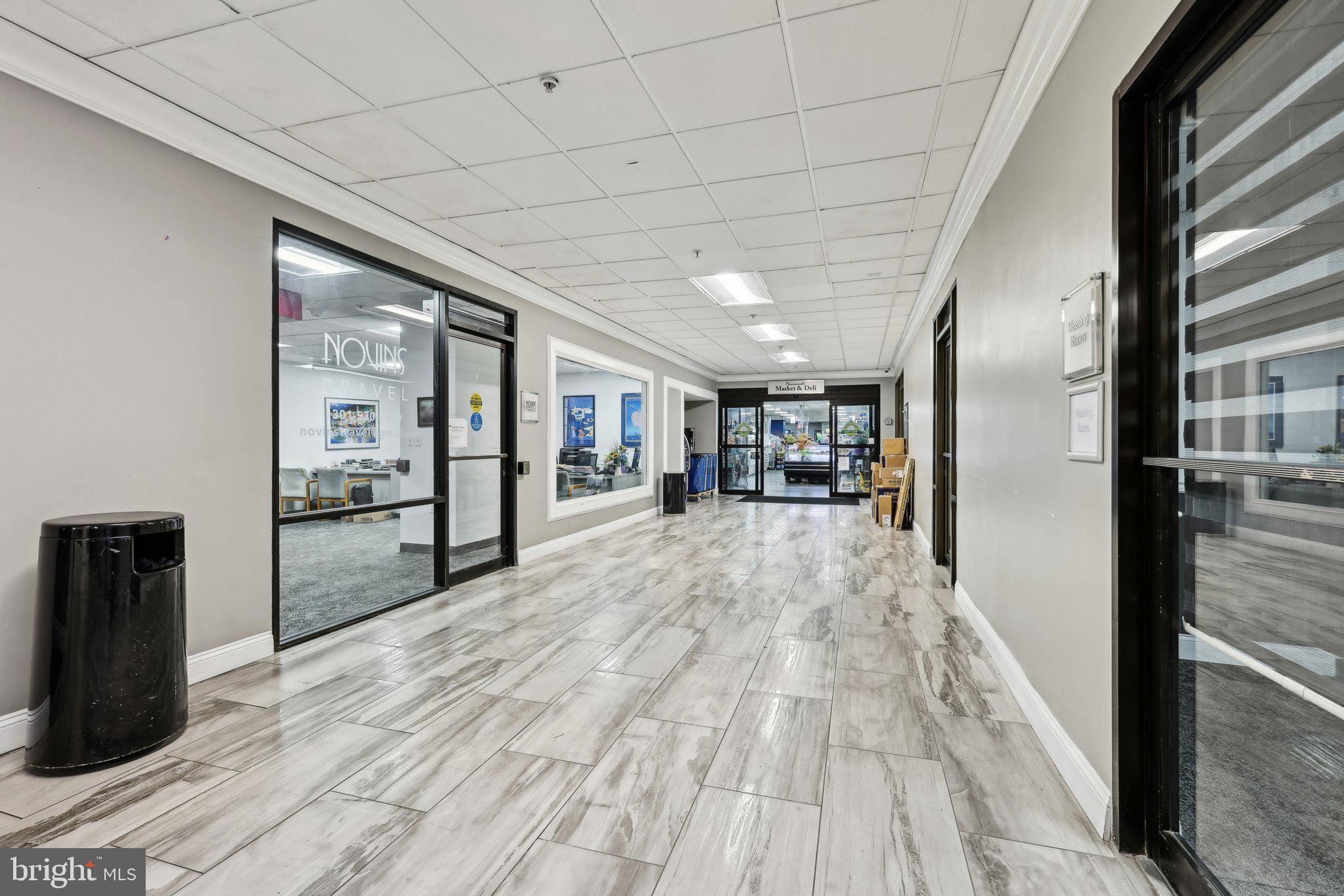 PROMENADE TOWERS - Residential