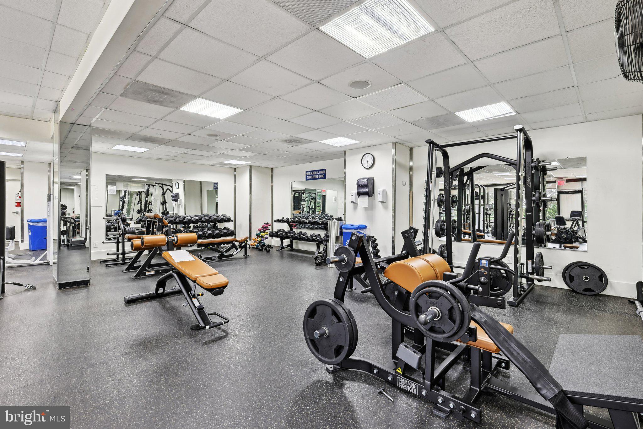 PROMENADE TOWERS - Residential