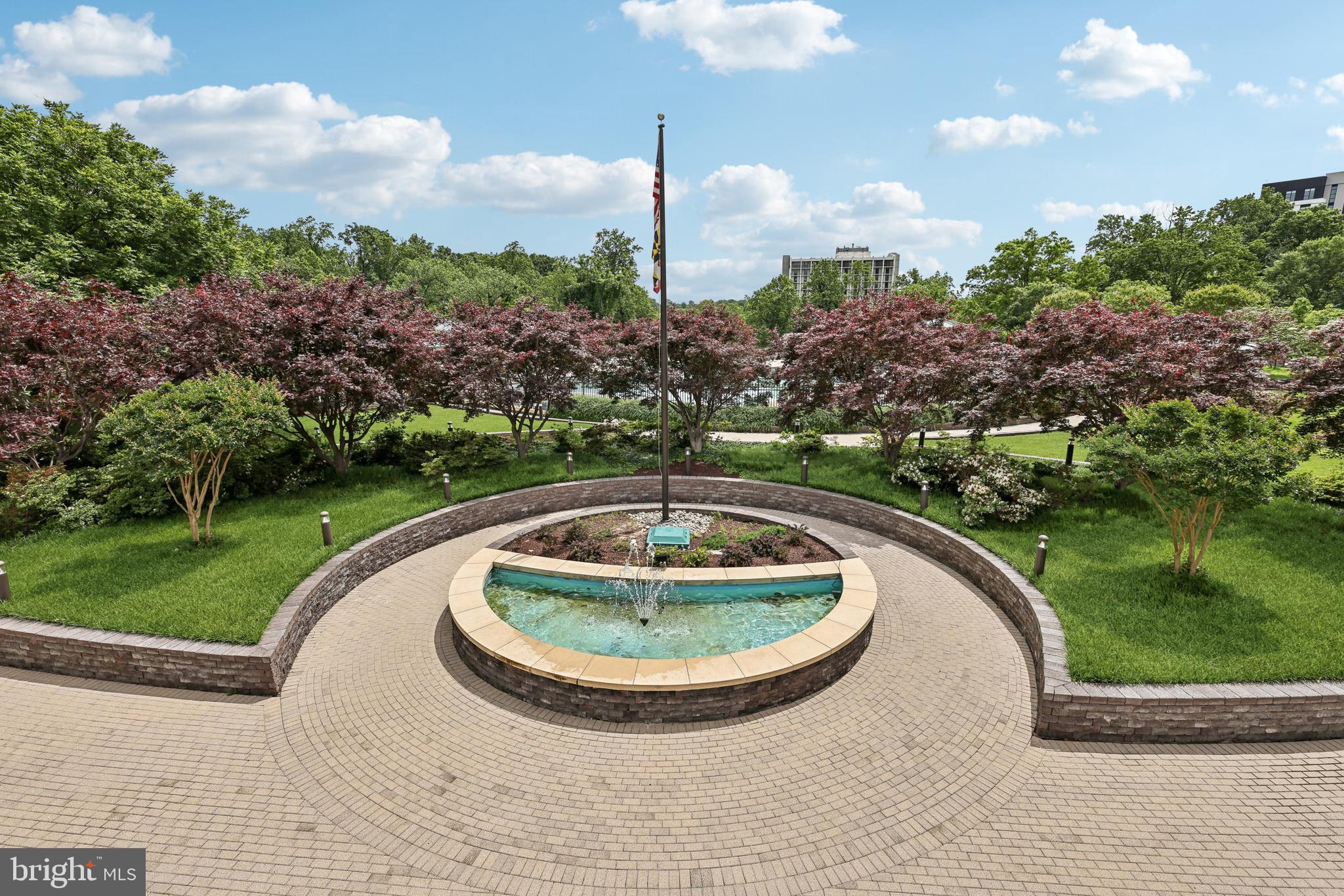 PROMENADE TOWERS - Residential