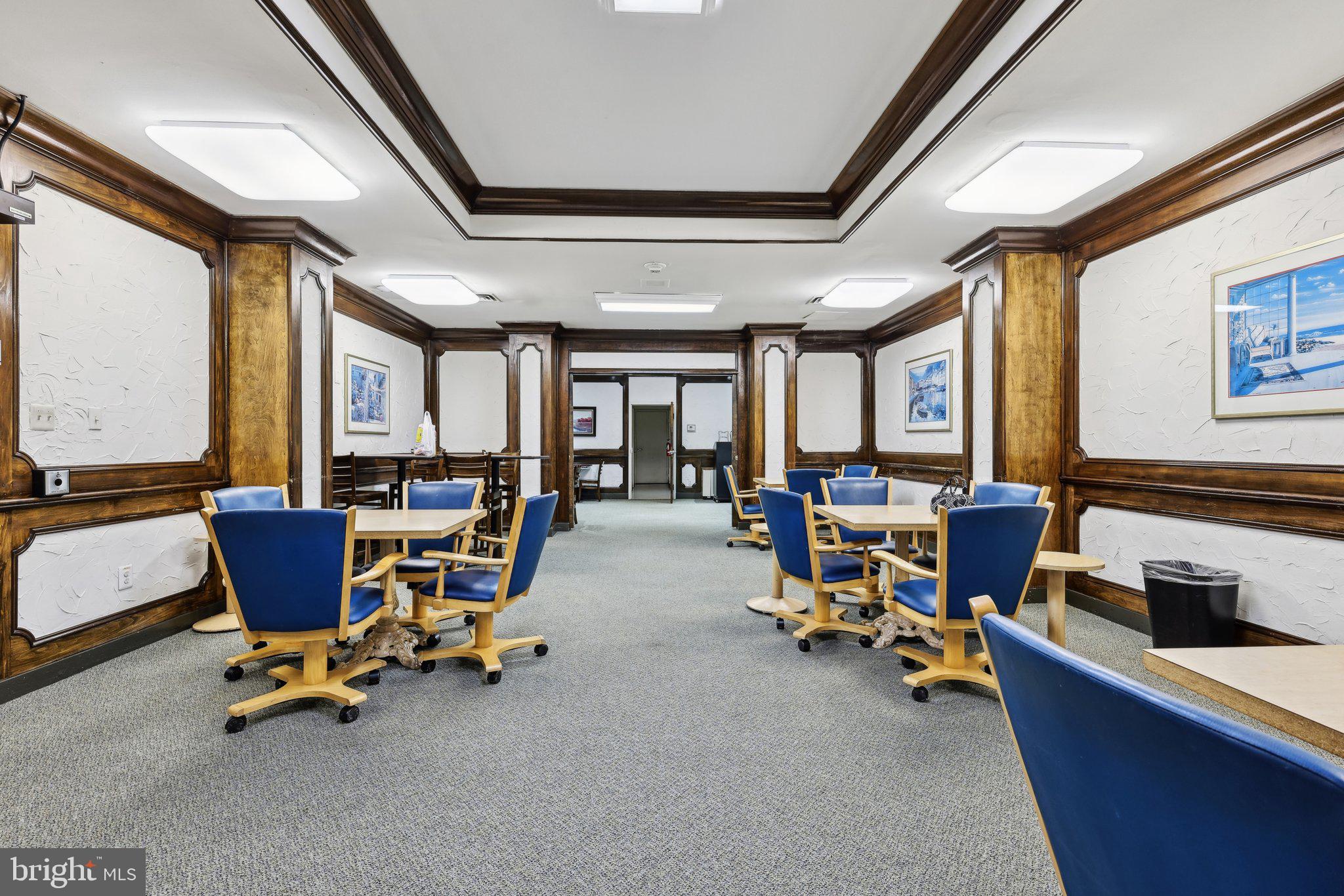 PROMENADE TOWERS - Residential