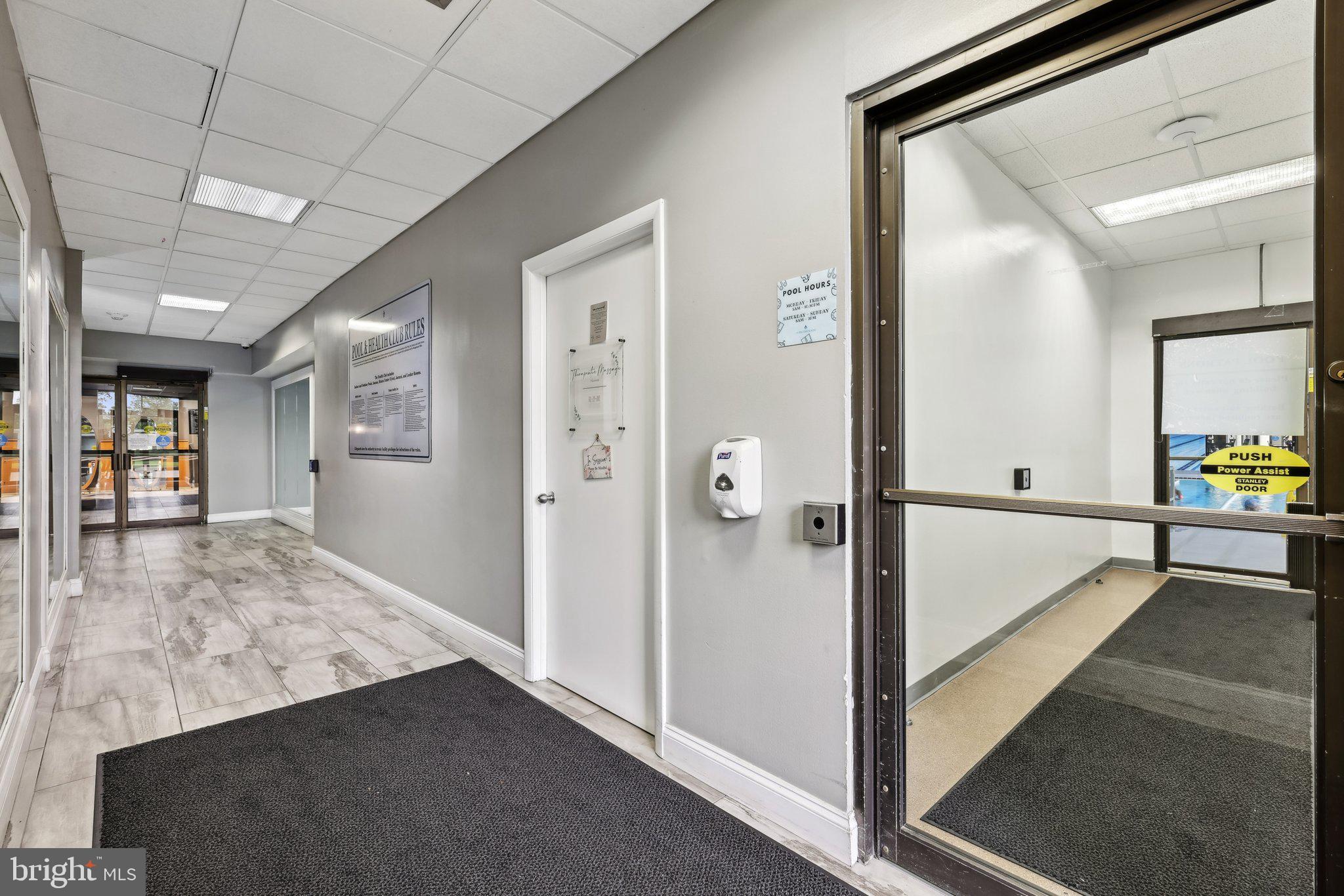 PROMENADE TOWERS - Residential