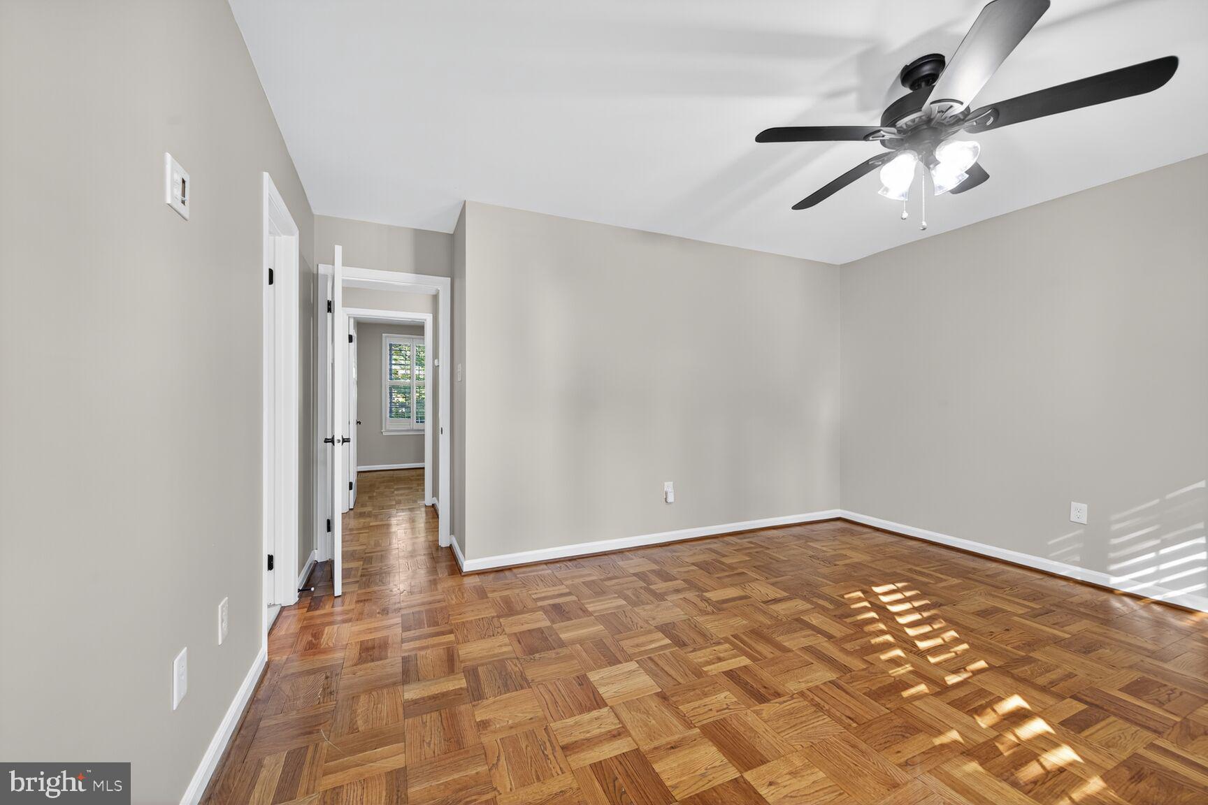 WOODLEY GARDENS COOP - Residential