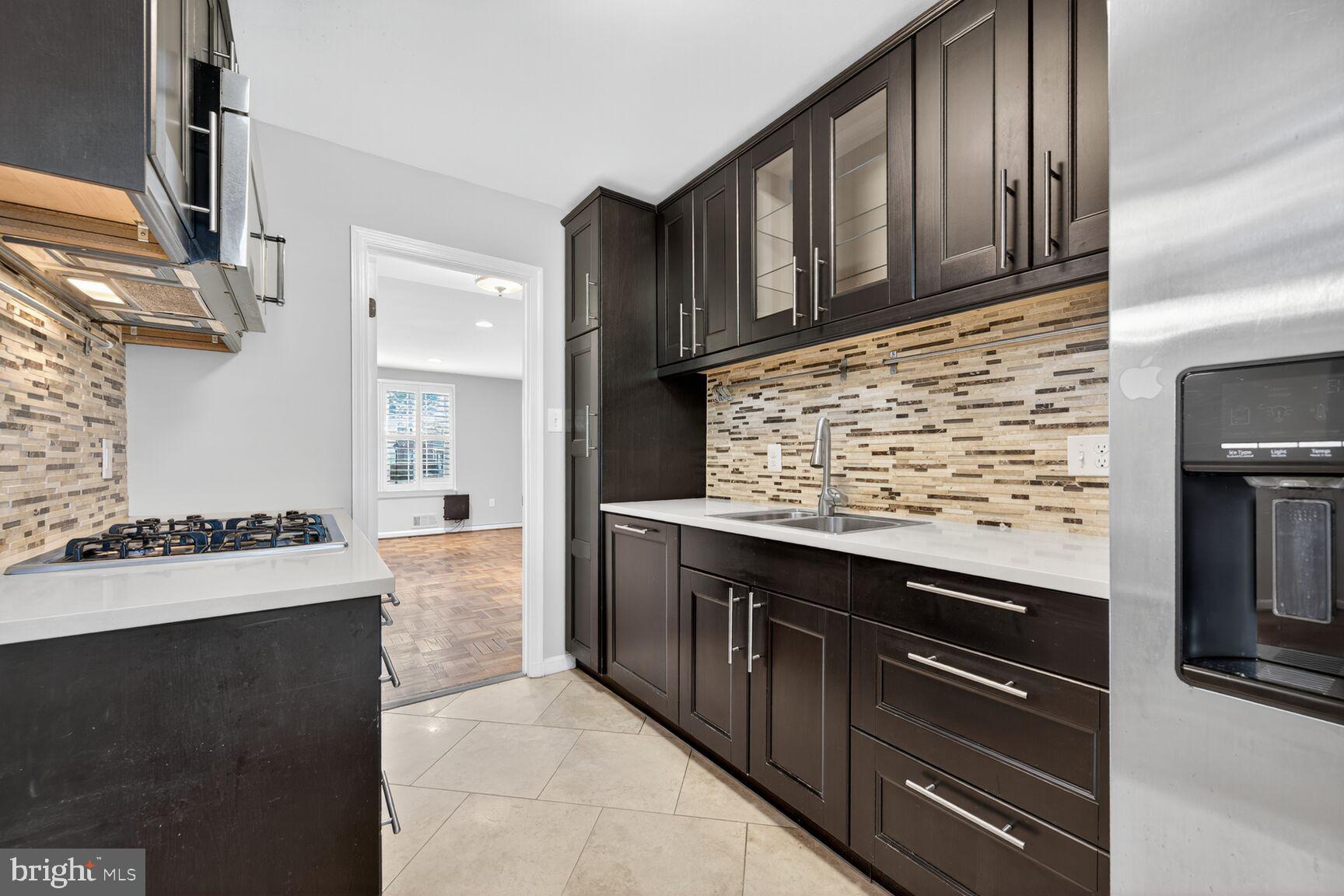 WOODLEY GARDENS COOP - Residential