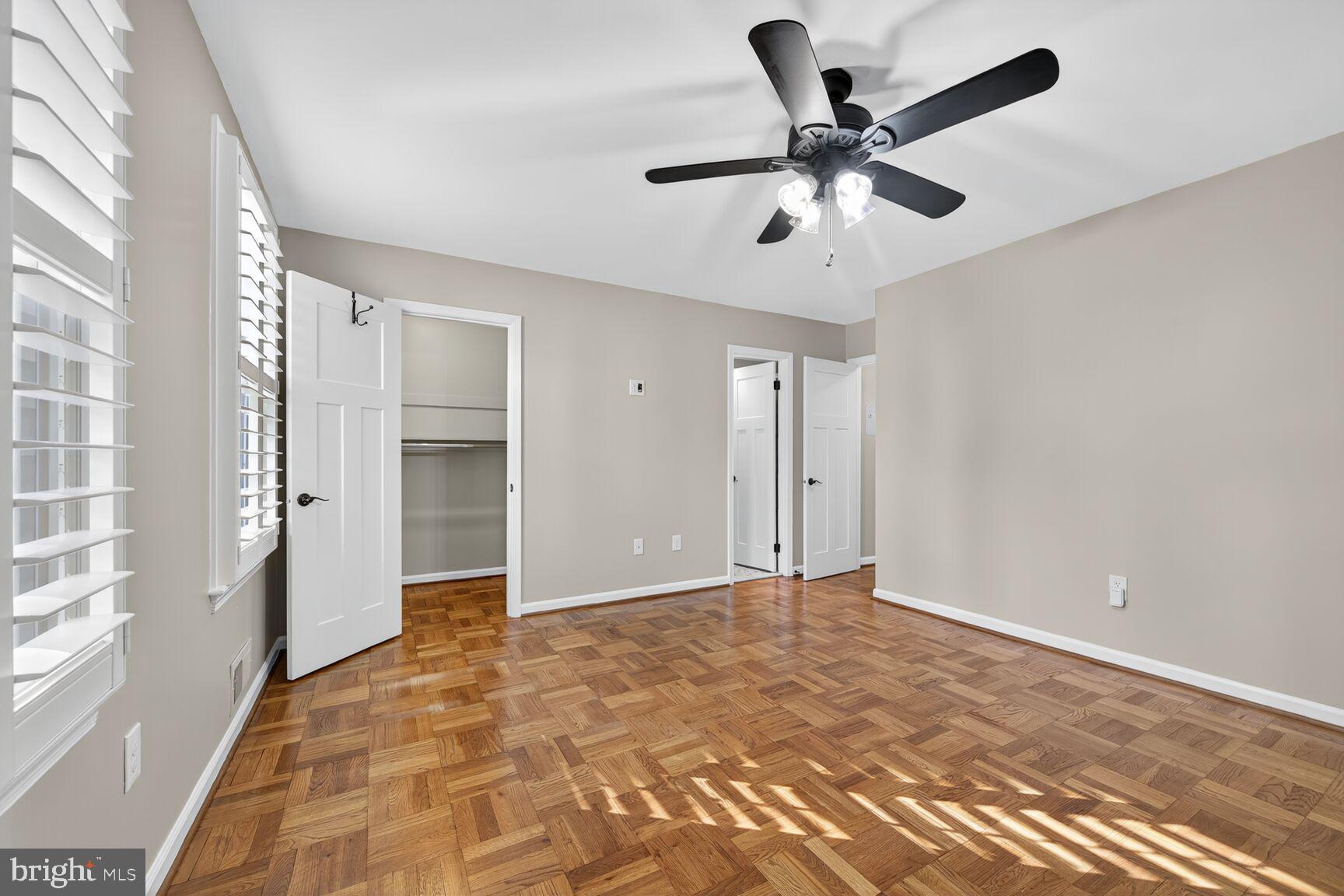 WOODLEY GARDENS COOP - Residential