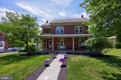 Photo of 118 DELP RD, LANCASTER, PA 17601 (MLS # PALA2036034)