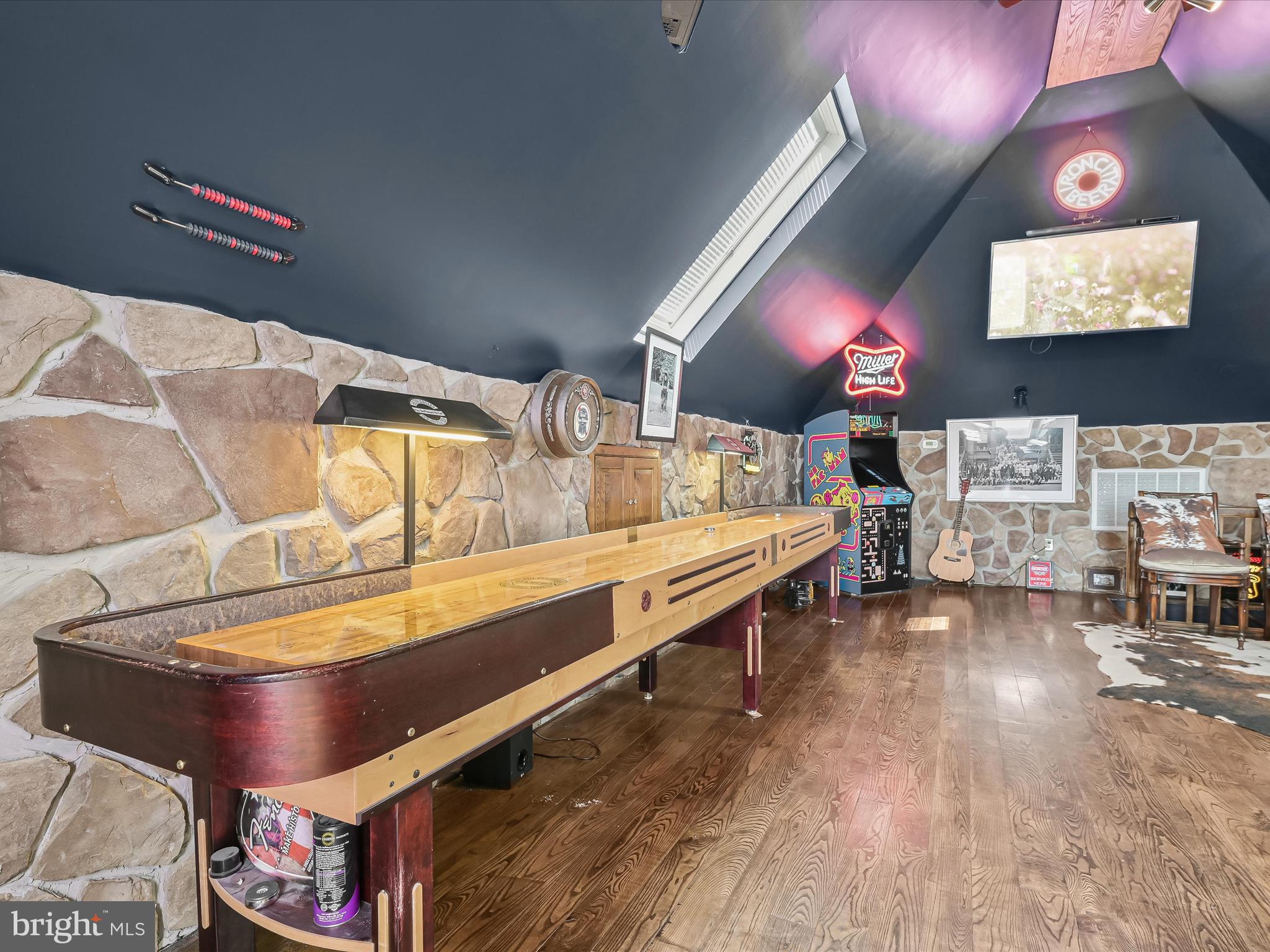 BRETTON WOODS - Residential