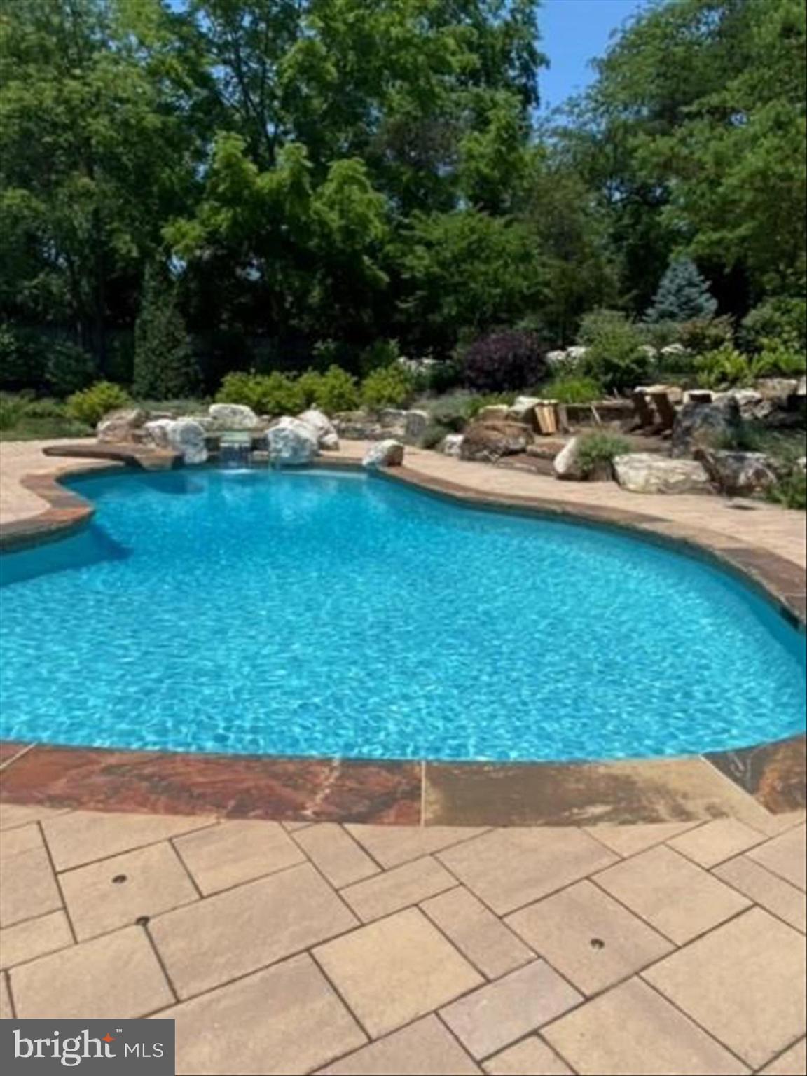 BRETTON WOODS - Residential