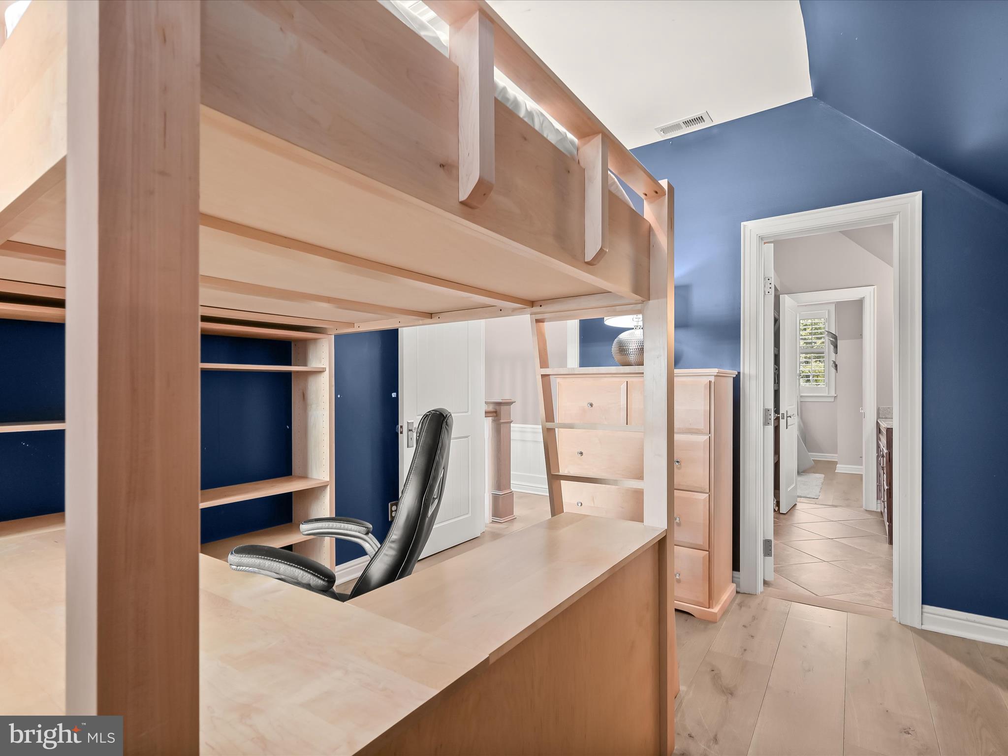 BRETTON WOODS - Residential