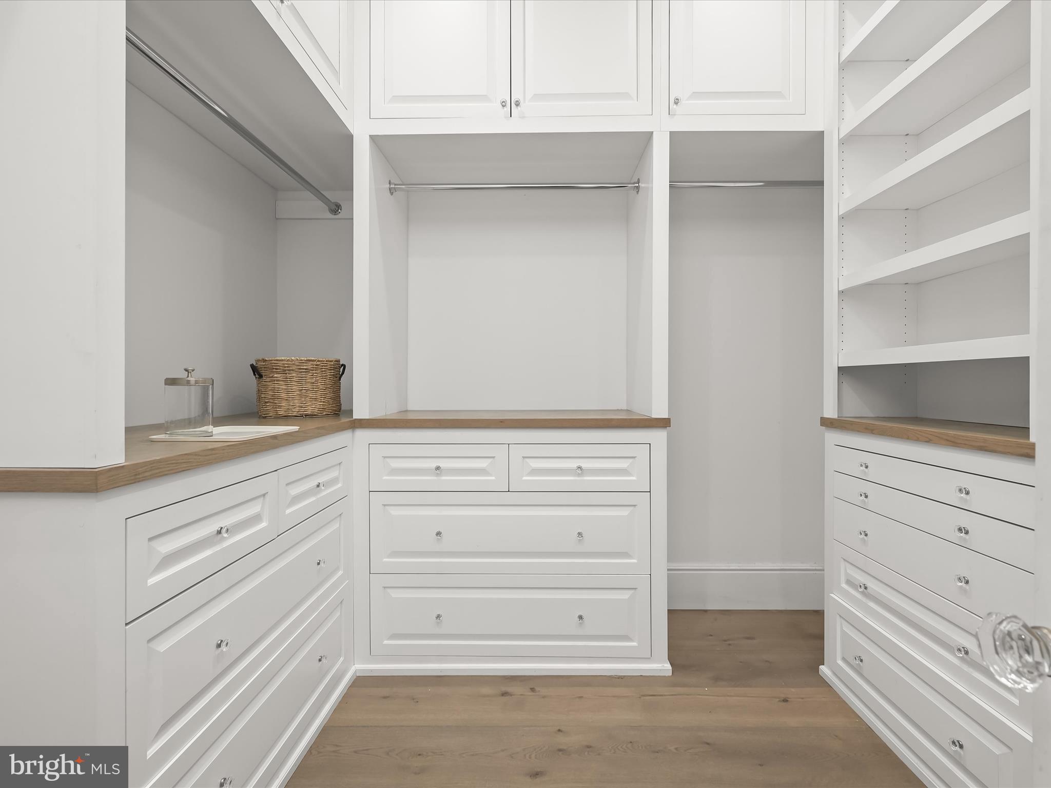 BRETTON WOODS - Residential