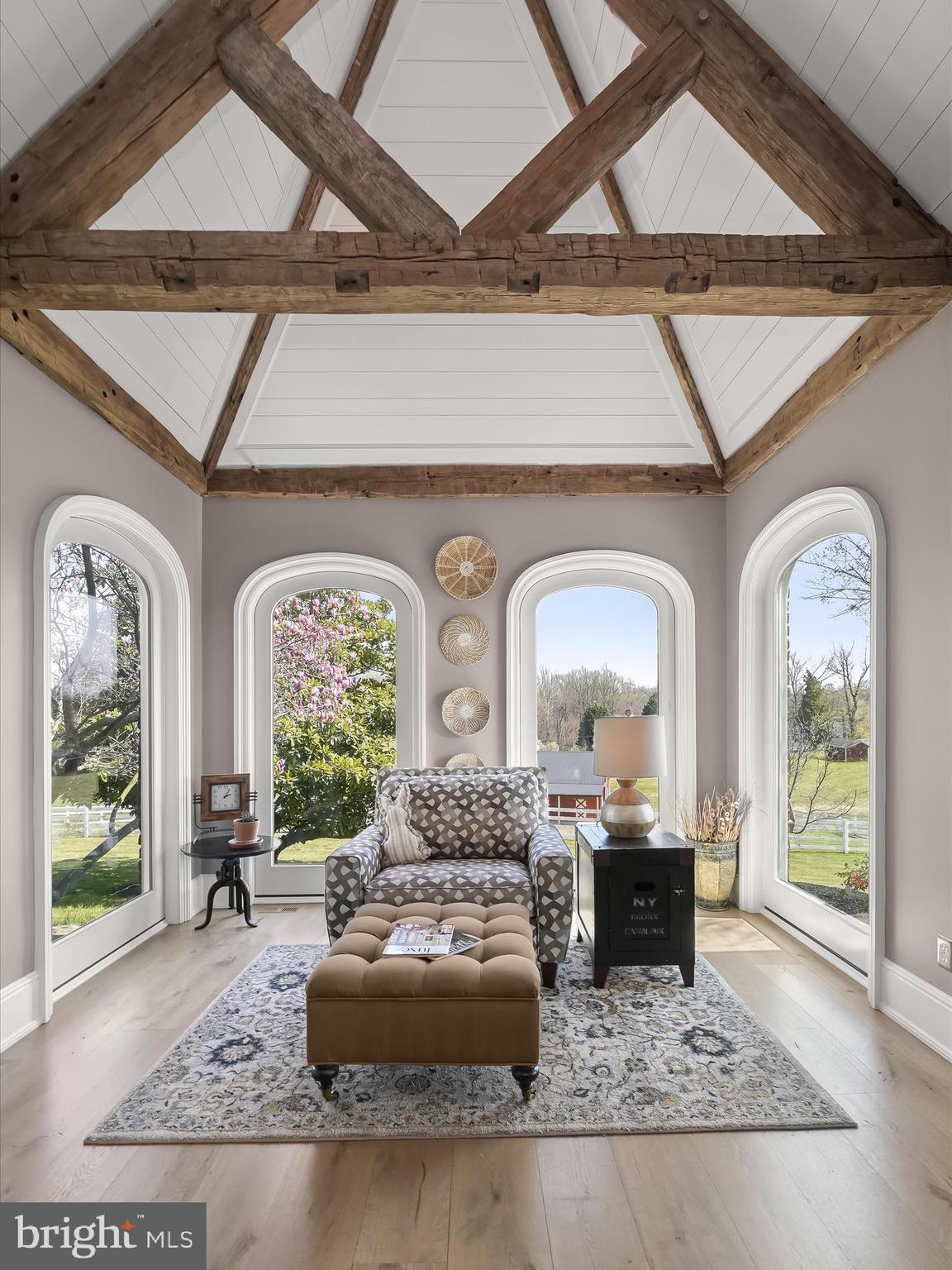 BRETTON WOODS - Residential