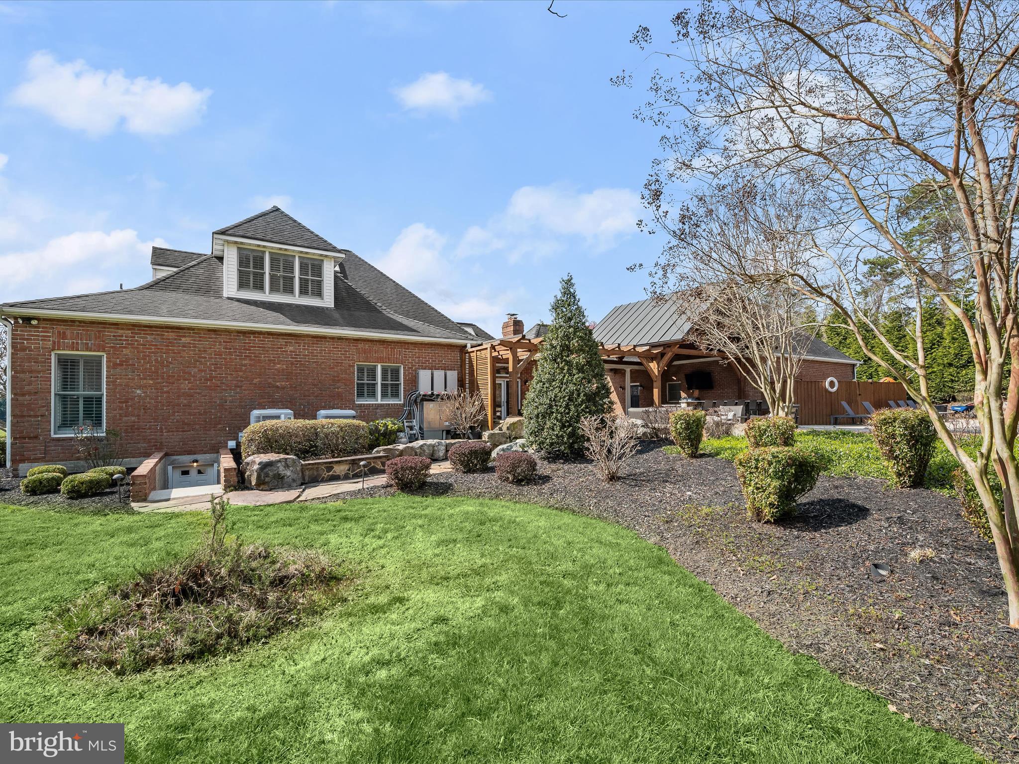 BRETTON WOODS - Residential