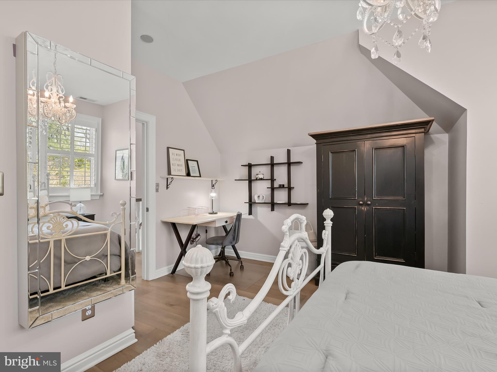 BRETTON WOODS - Residential