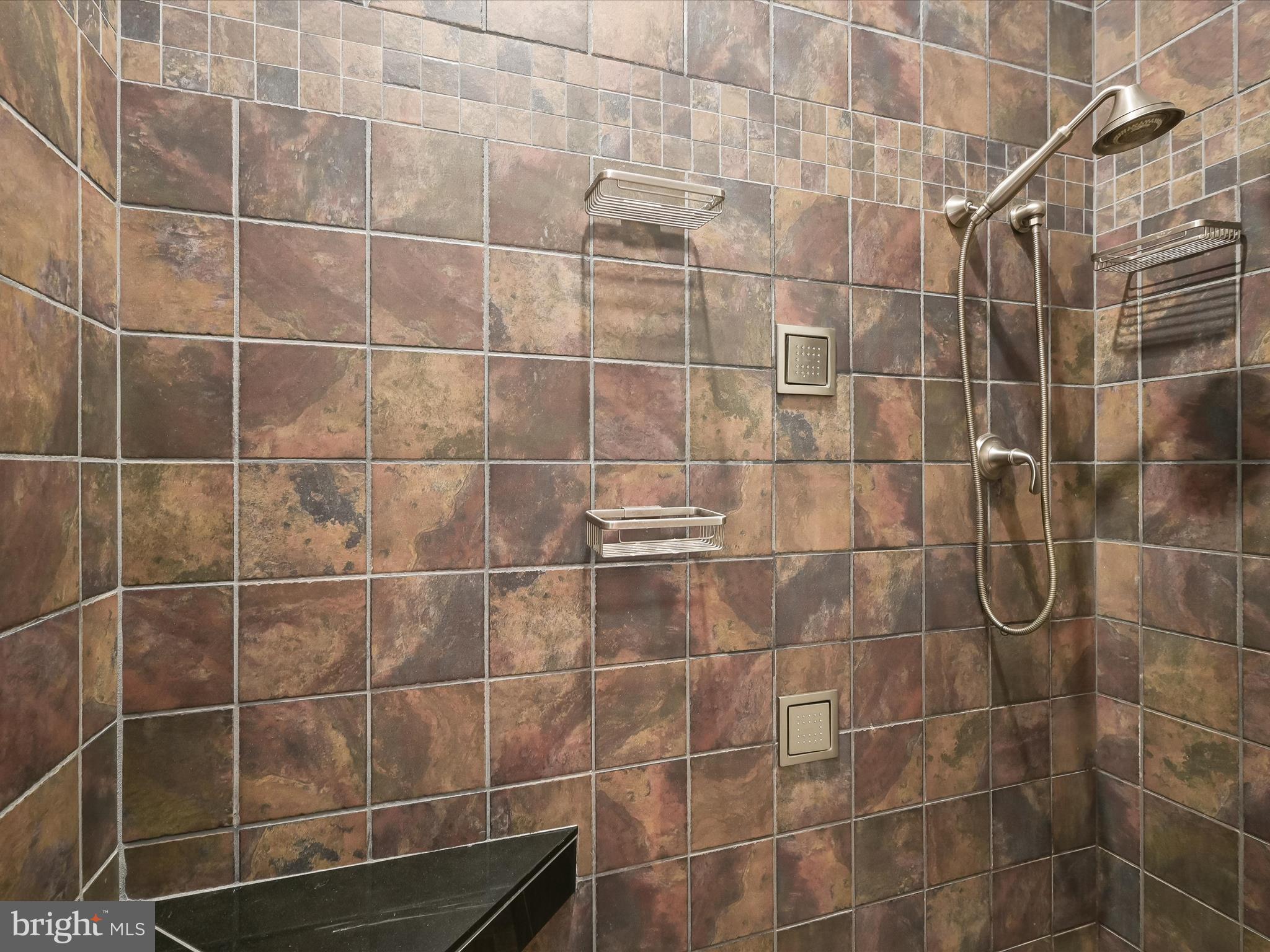 BRETTON WOODS - Residential