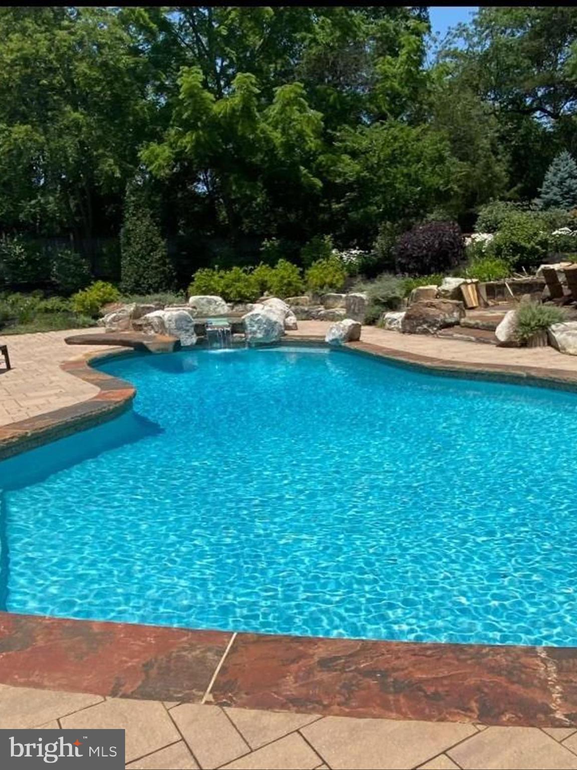 BRETTON WOODS - Residential