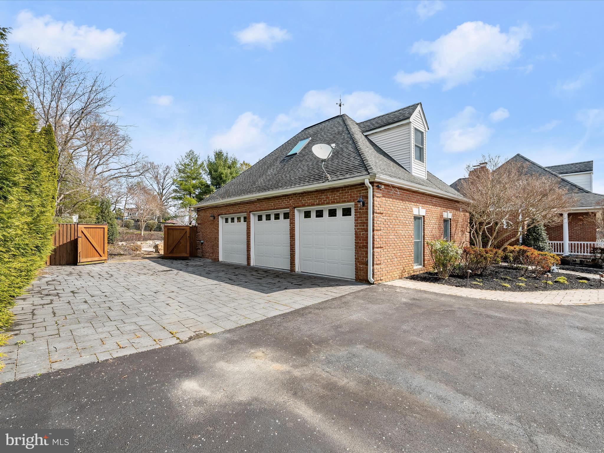 BRETTON WOODS - Residential