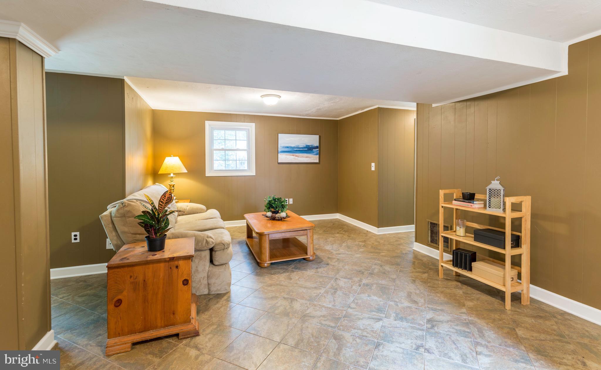 BENFIELD MANOR - Residential