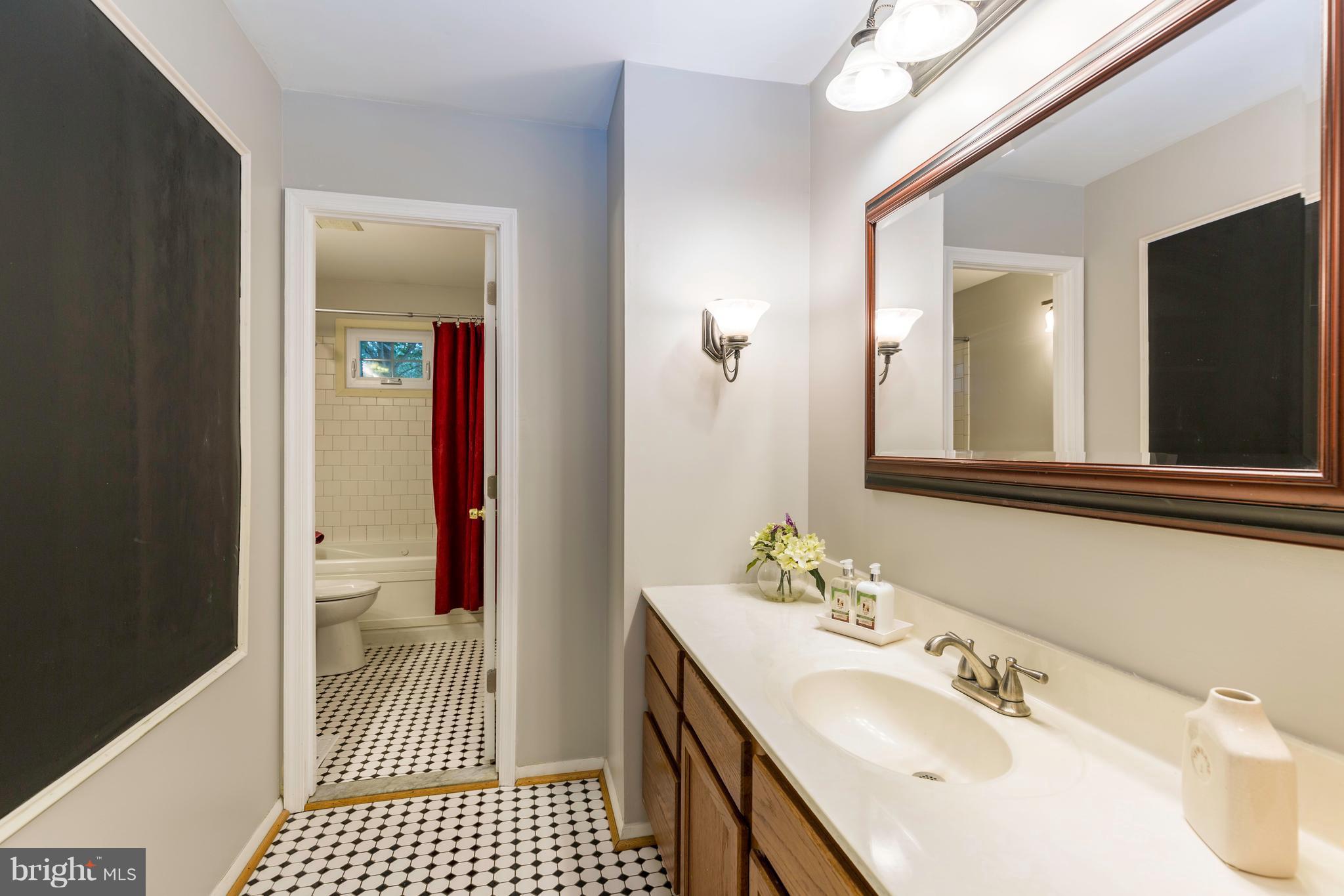 BENFIELD MANOR - Residential