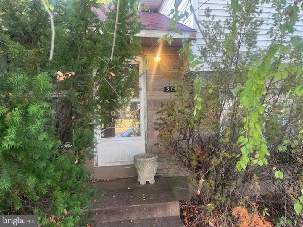 Photo of 3743 Forrest Avenue, PENNSAUKEN, NJ 08110 (MLS # NJCD2102258)