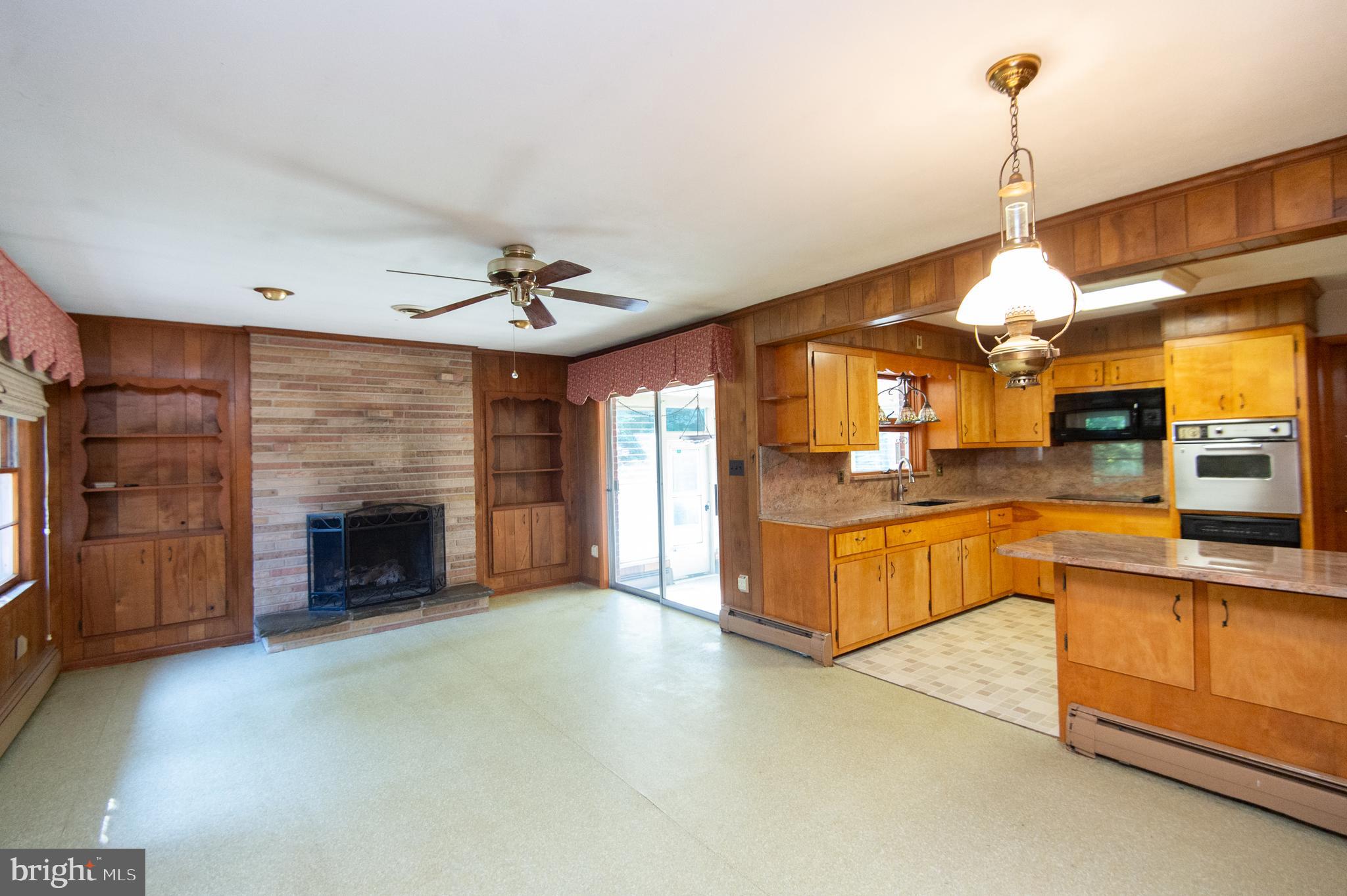 ALGONQUIN - Residential