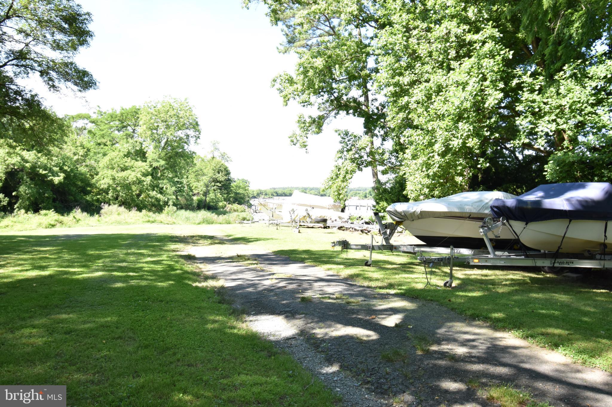 ALGONQUIN - Residential