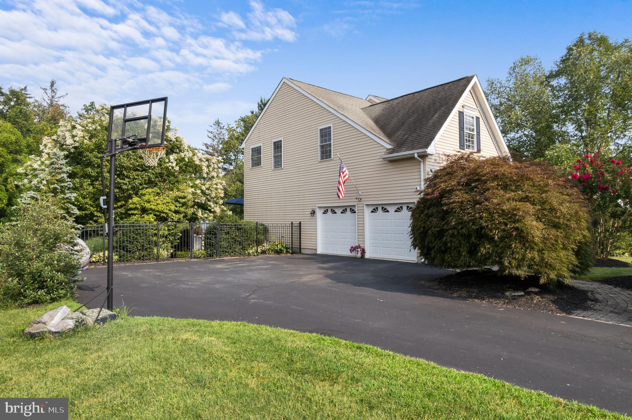 803 CHATHAM LANE