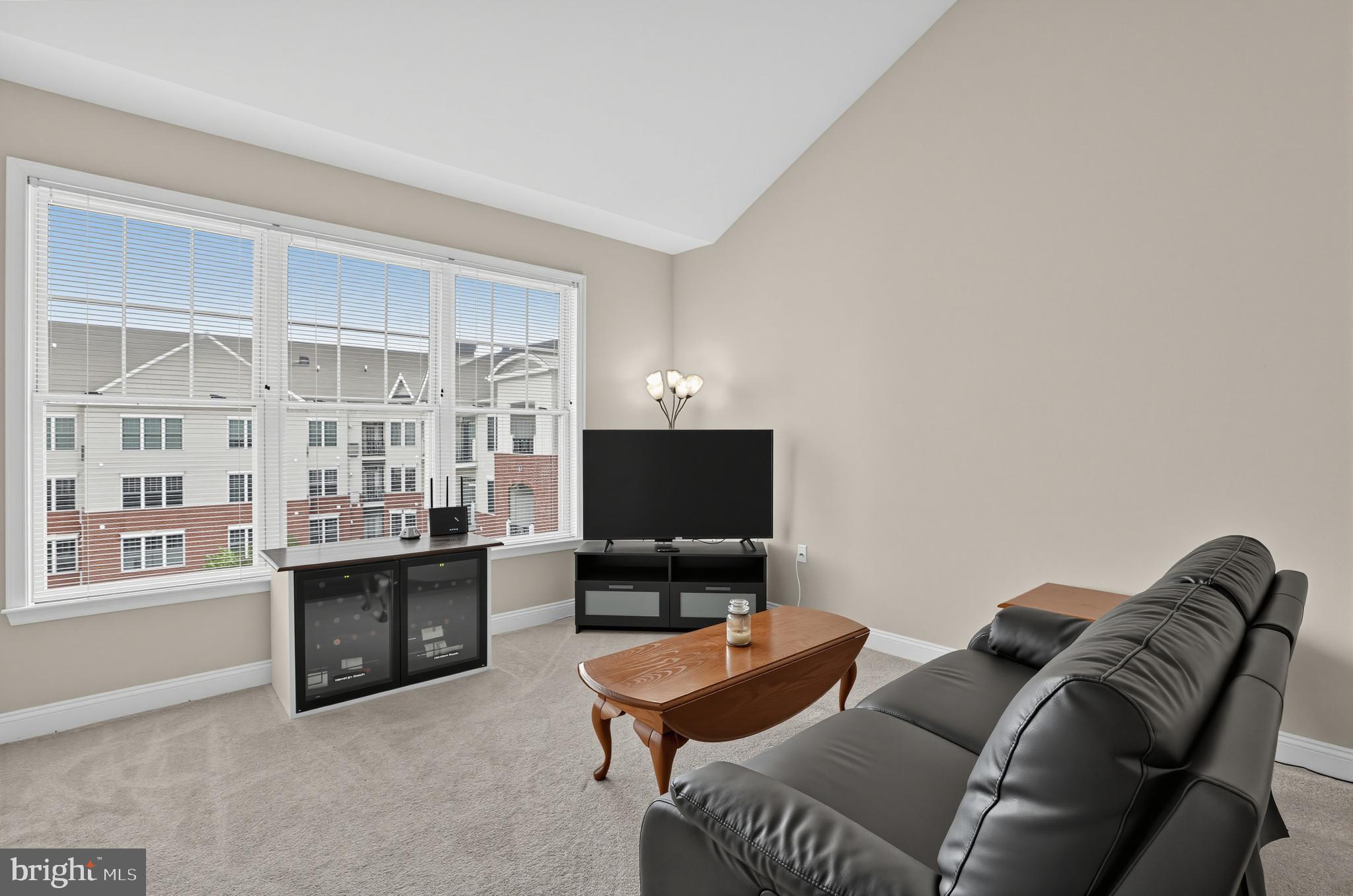 300 ELM STREET W 2413