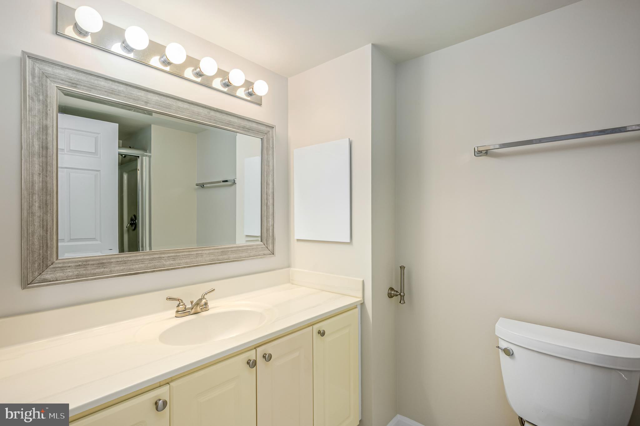 LANSDOWNE WOODS - Residential