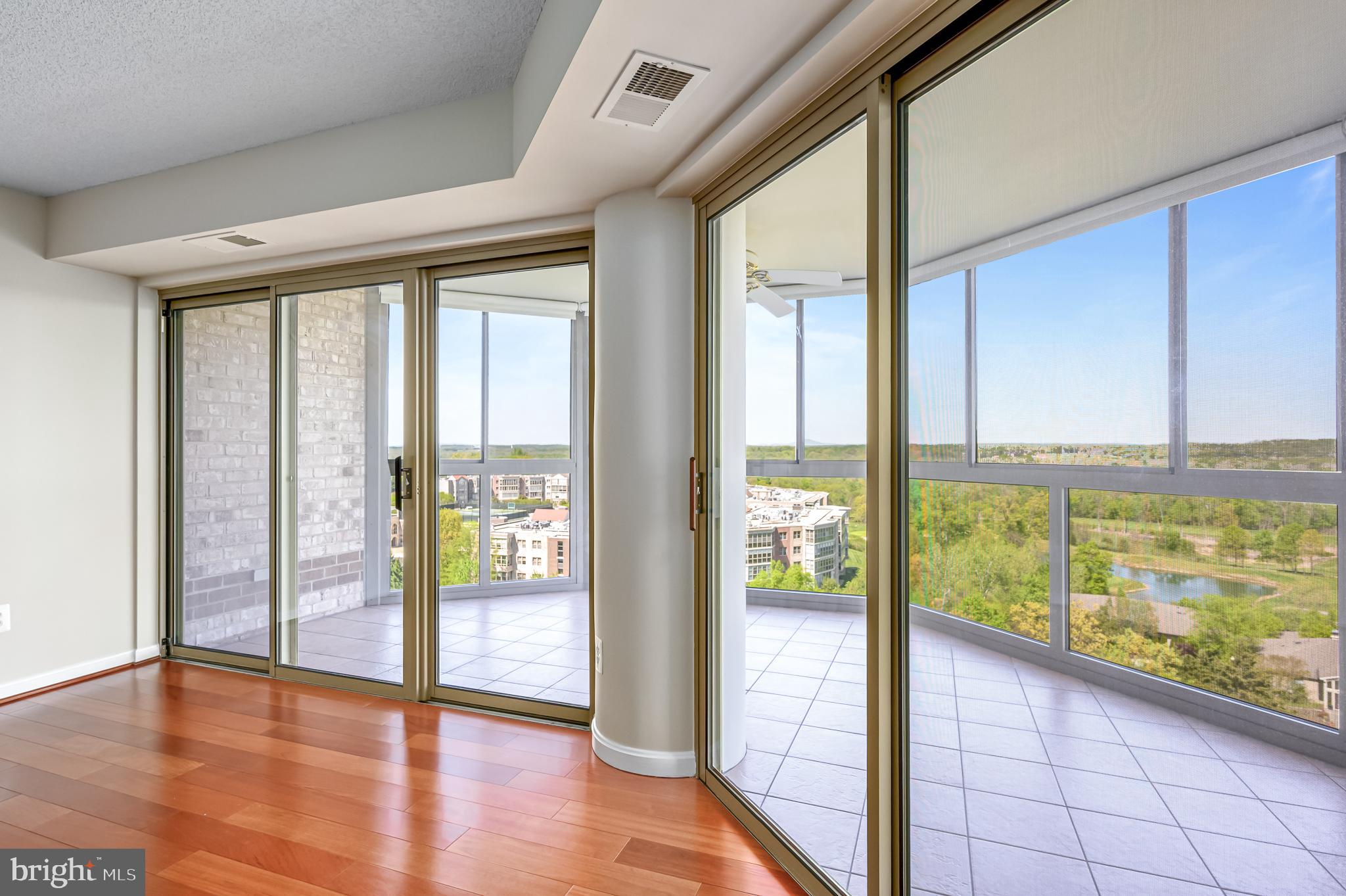 LANSDOWNE WOODS - Residential