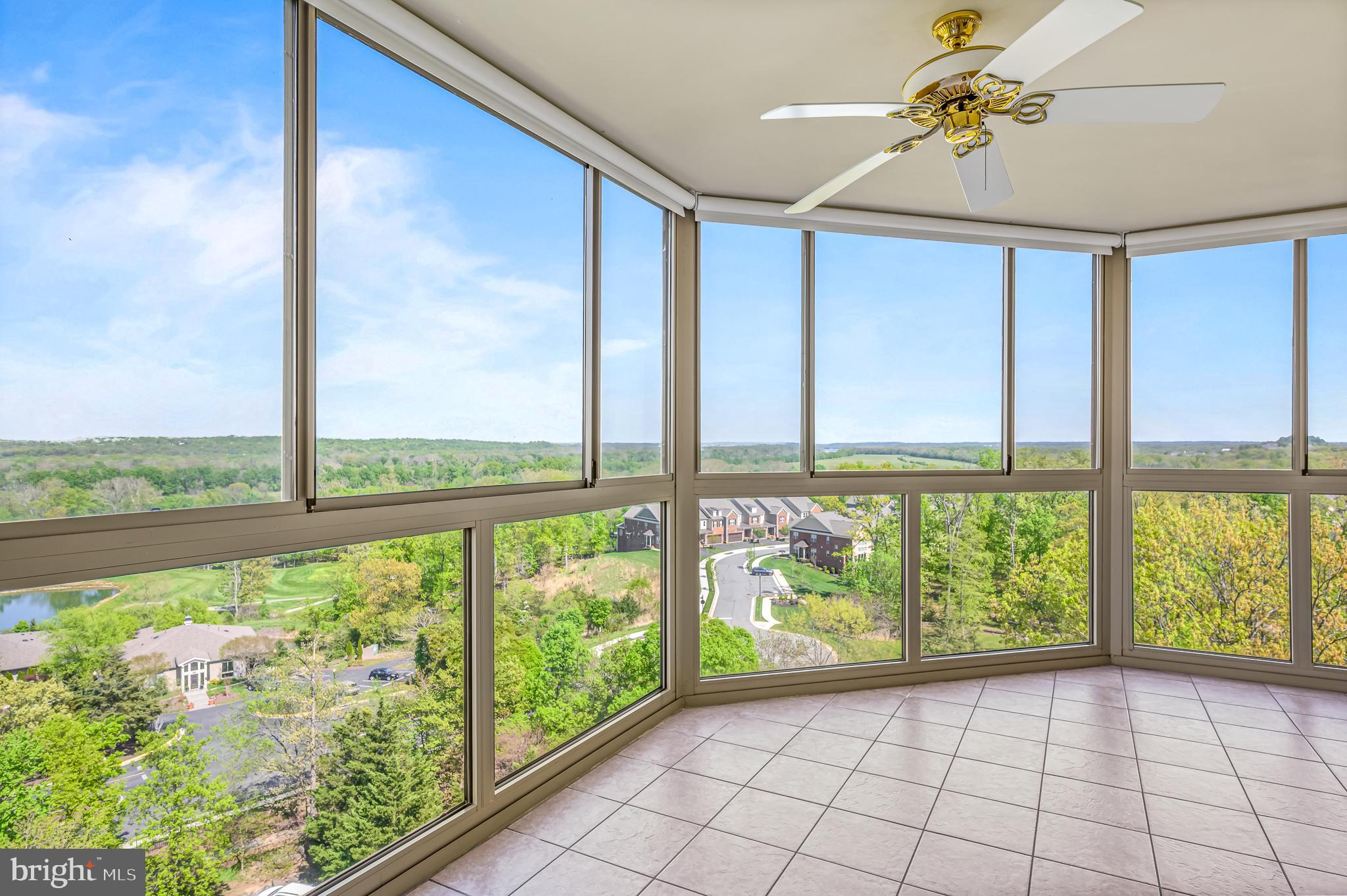 LANSDOWNE WOODS - Residential