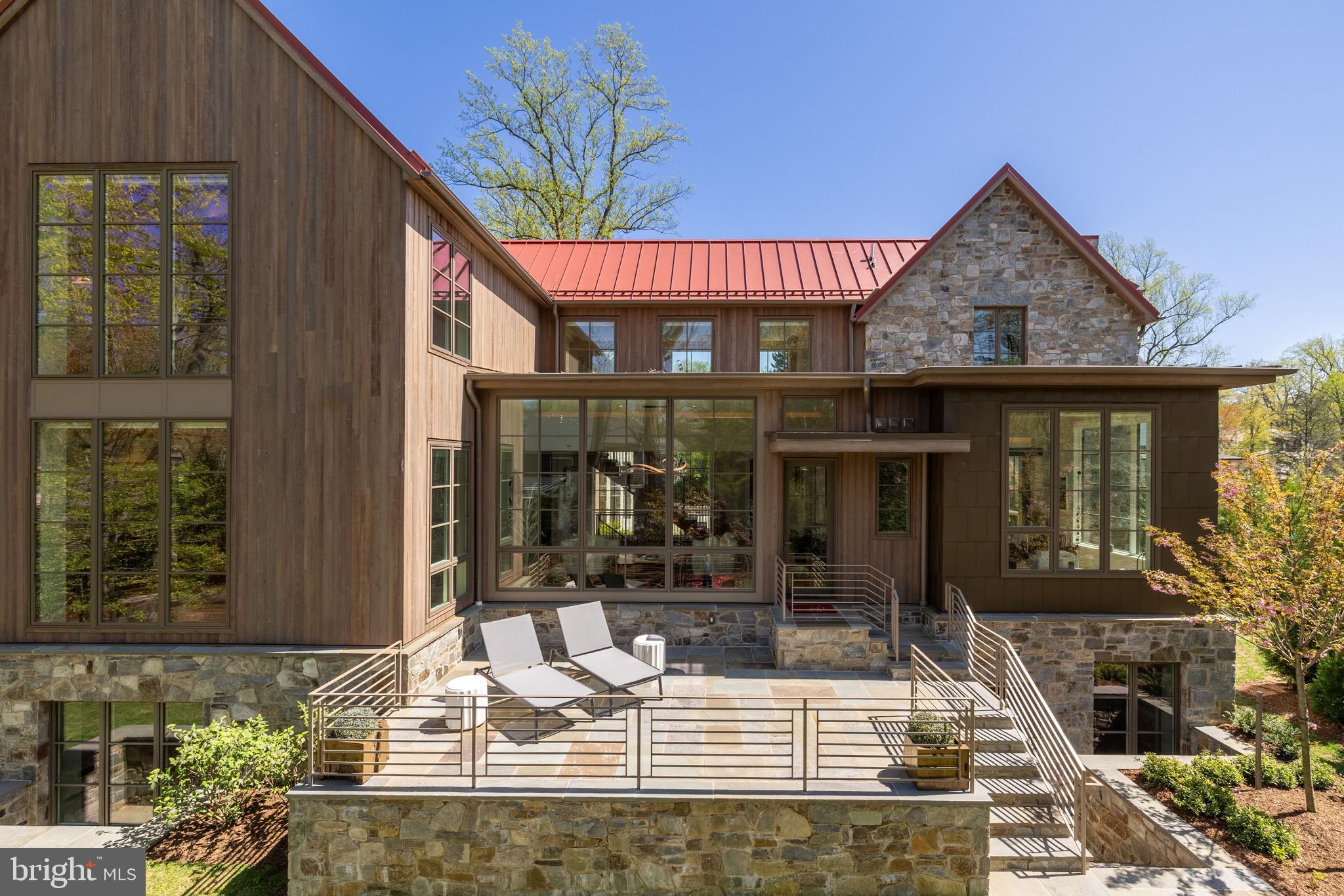 BURNING TREE - Residential