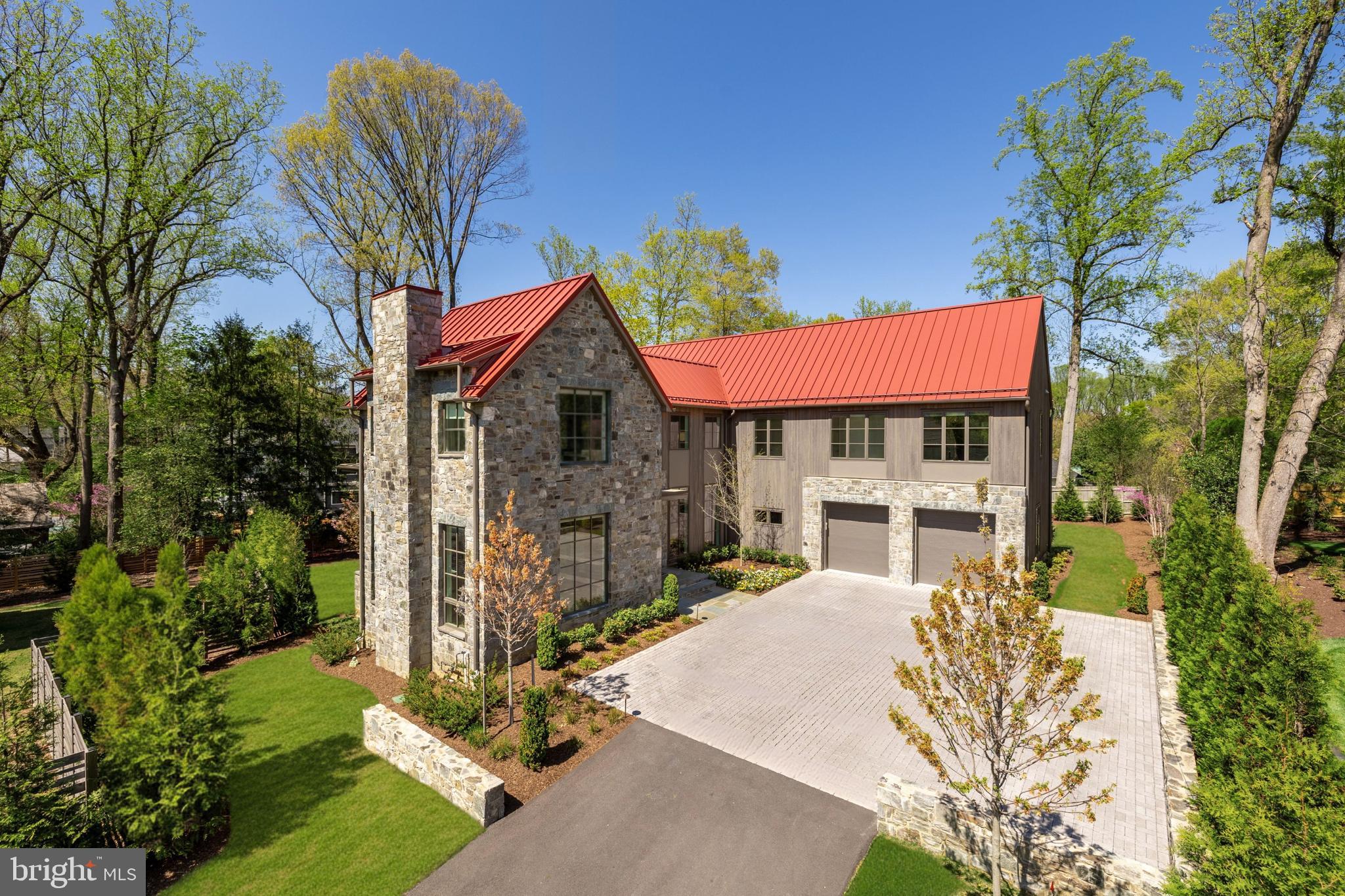 BURNING TREE - Residential