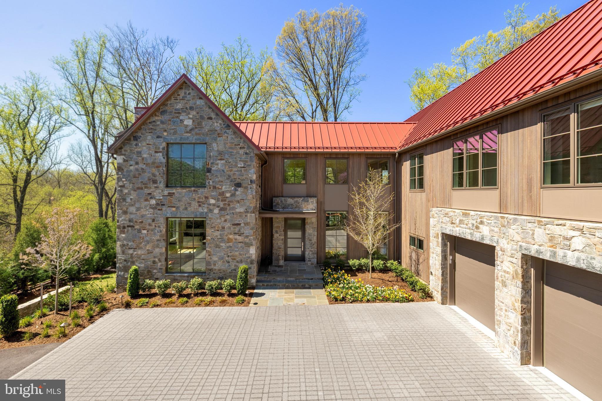 BURNING TREE - Residential