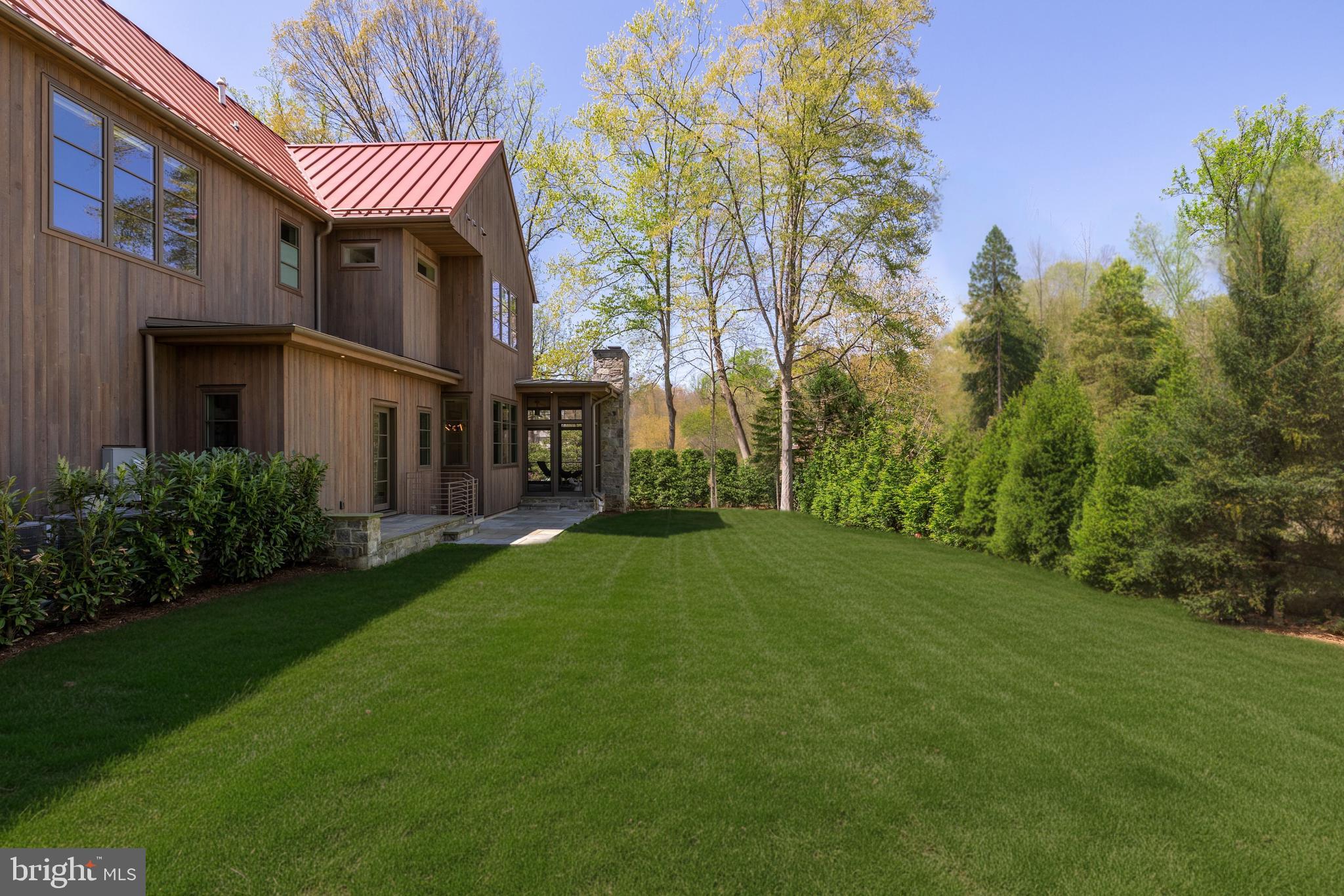 BURNING TREE - Residential