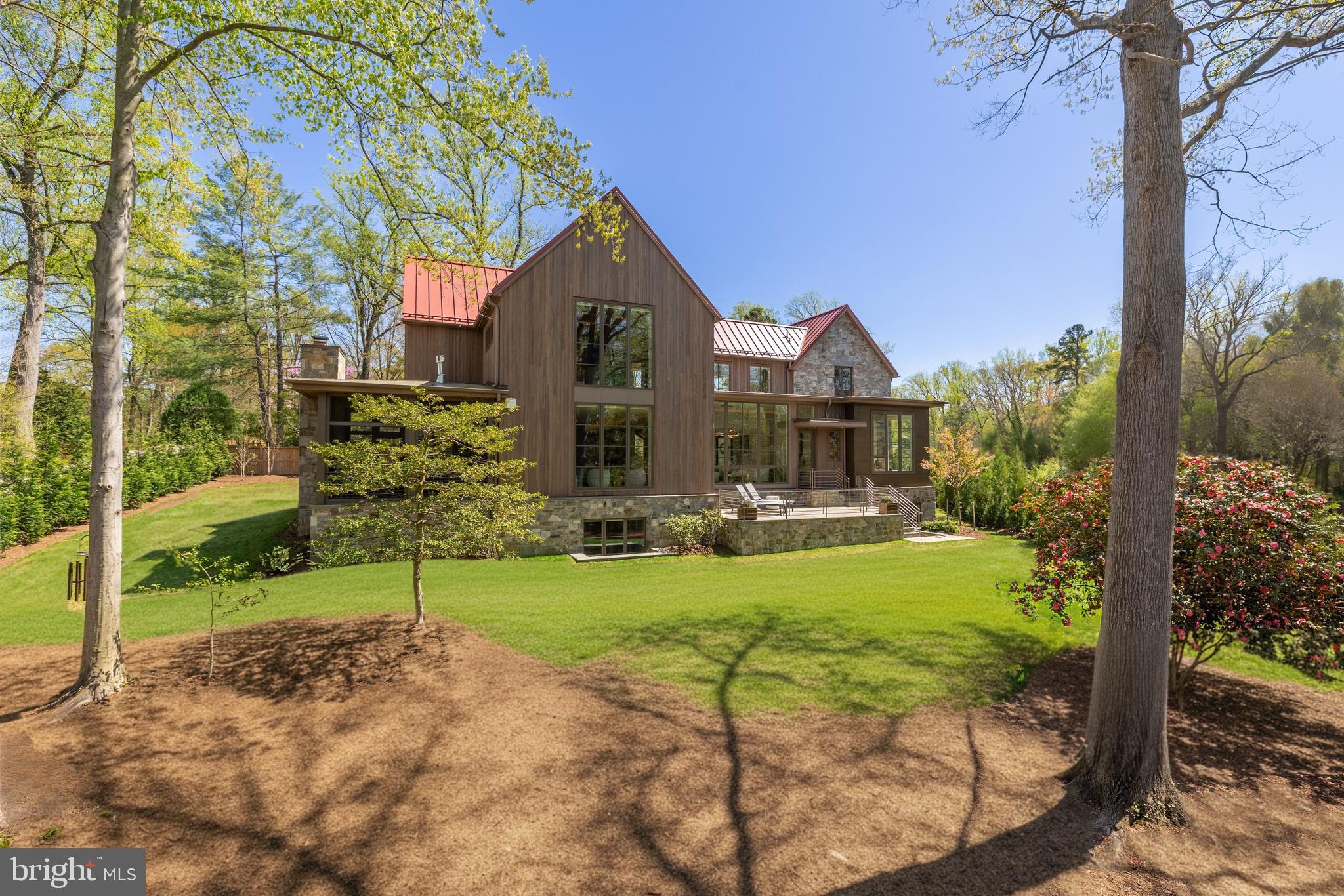 BURNING TREE - Residential