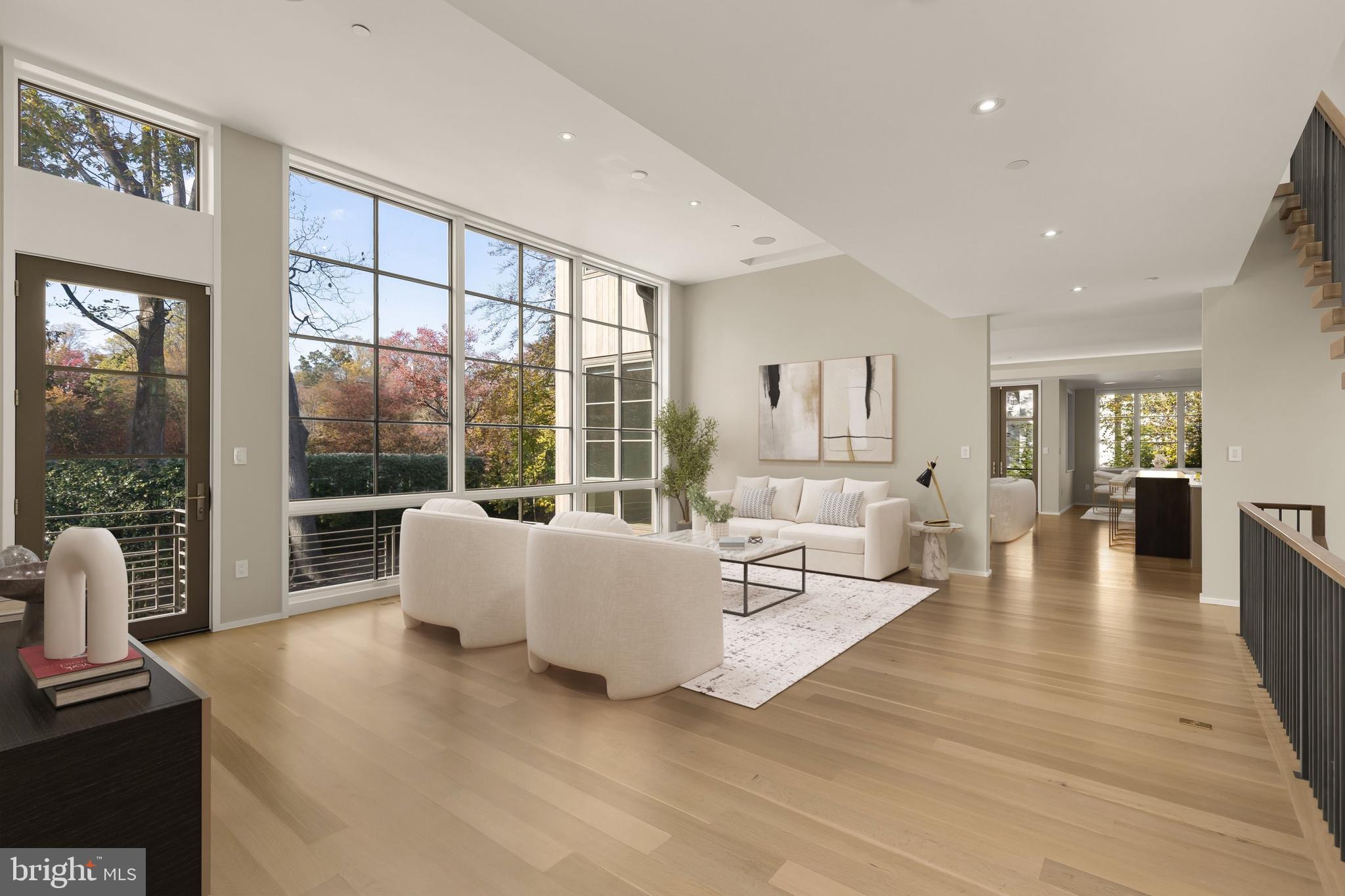 BURNING TREE - Residential