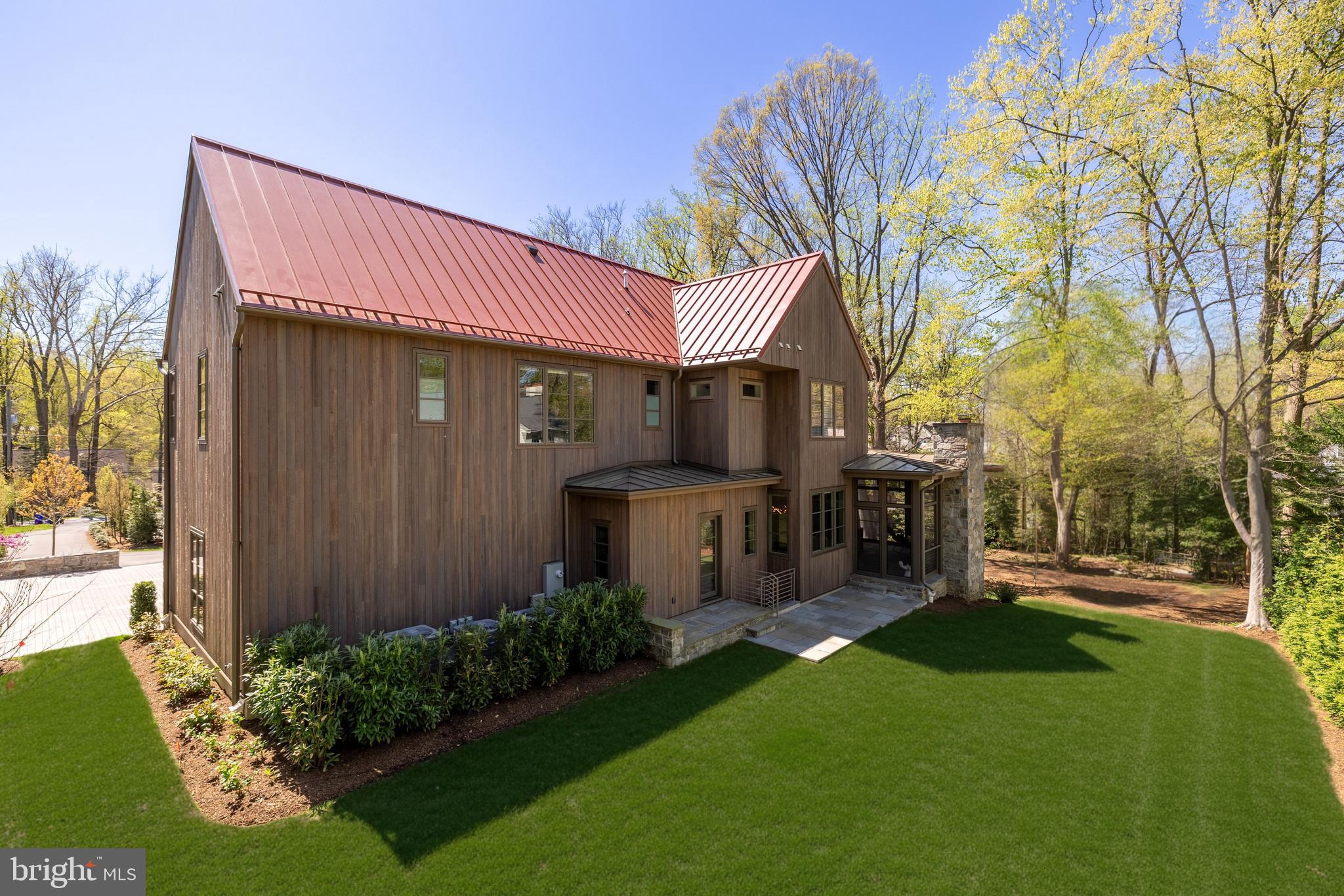 BURNING TREE - Residential