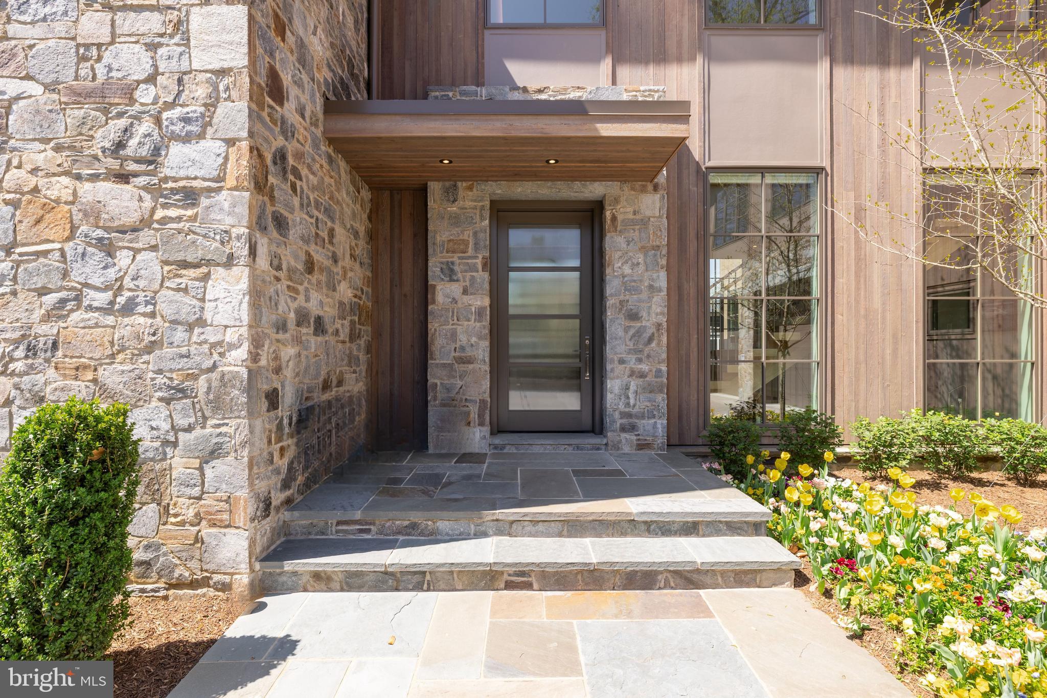 BURNING TREE - Residential