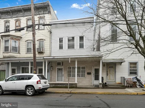 33 W Main Street, Tremont, PA MLS: PASK2020760
