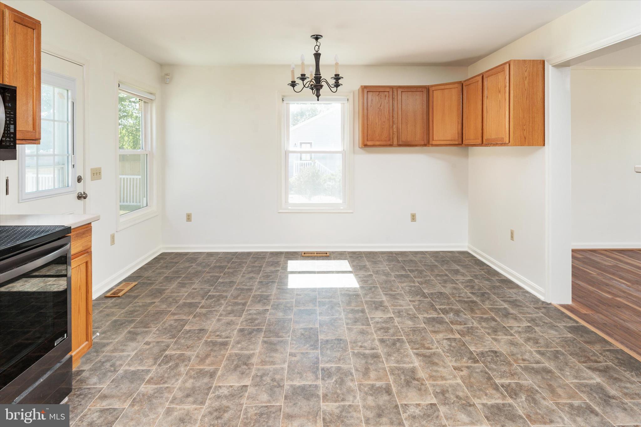 APPLE LANE - Residential