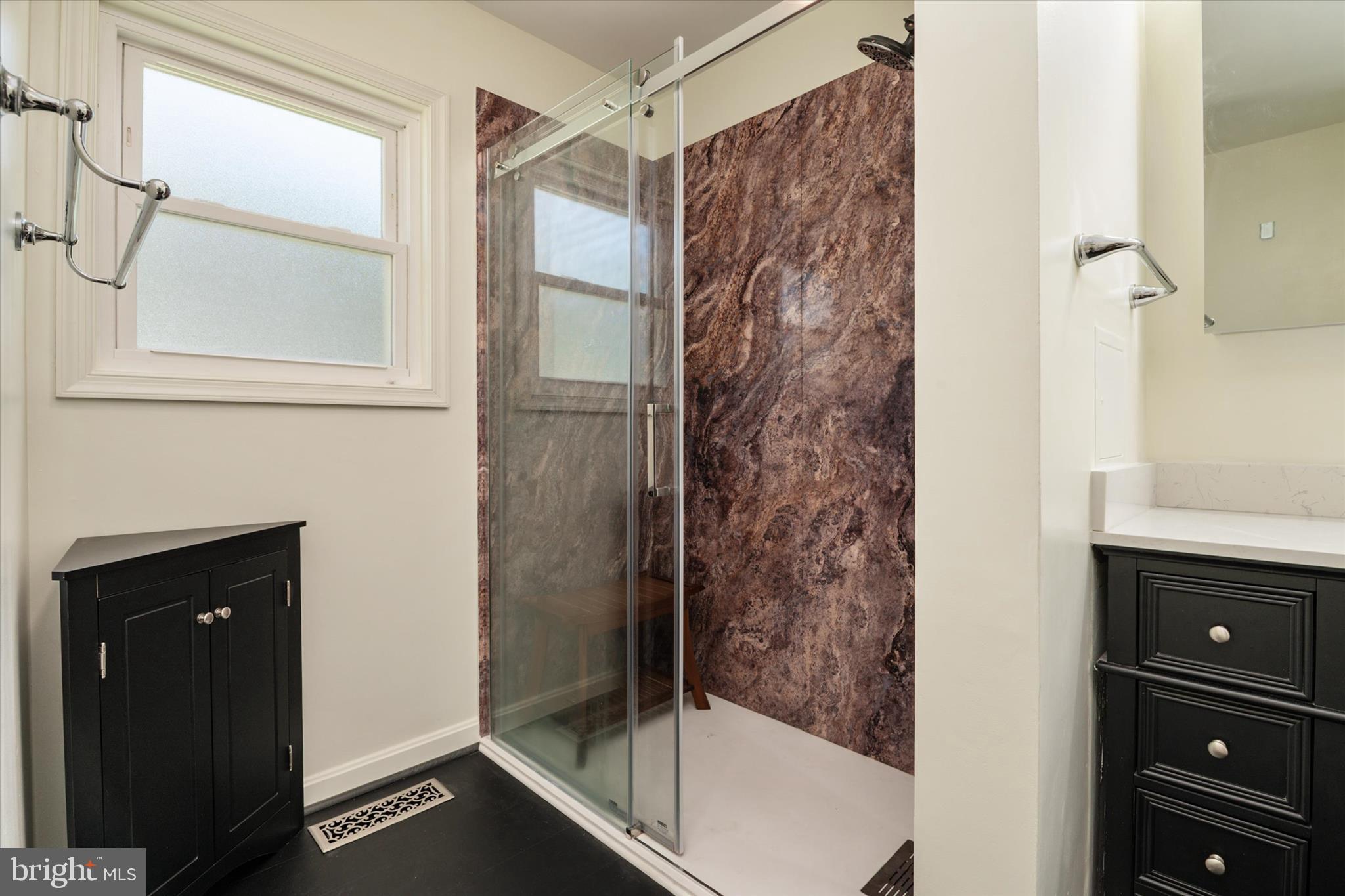 APPLE LANE - Residential