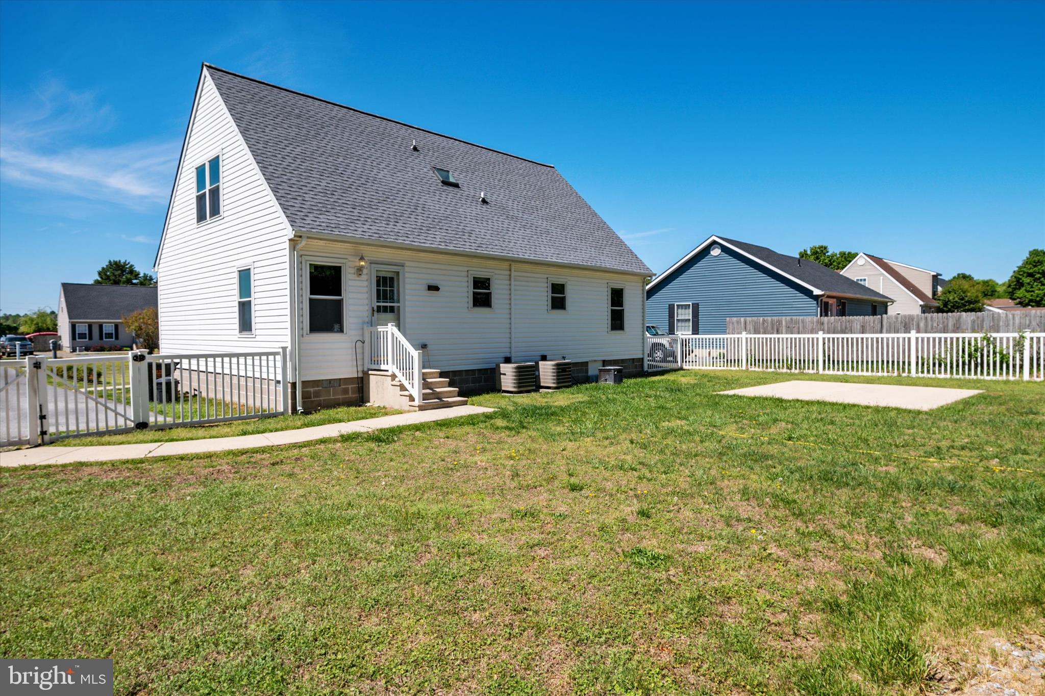 APPLE LANE - Residential