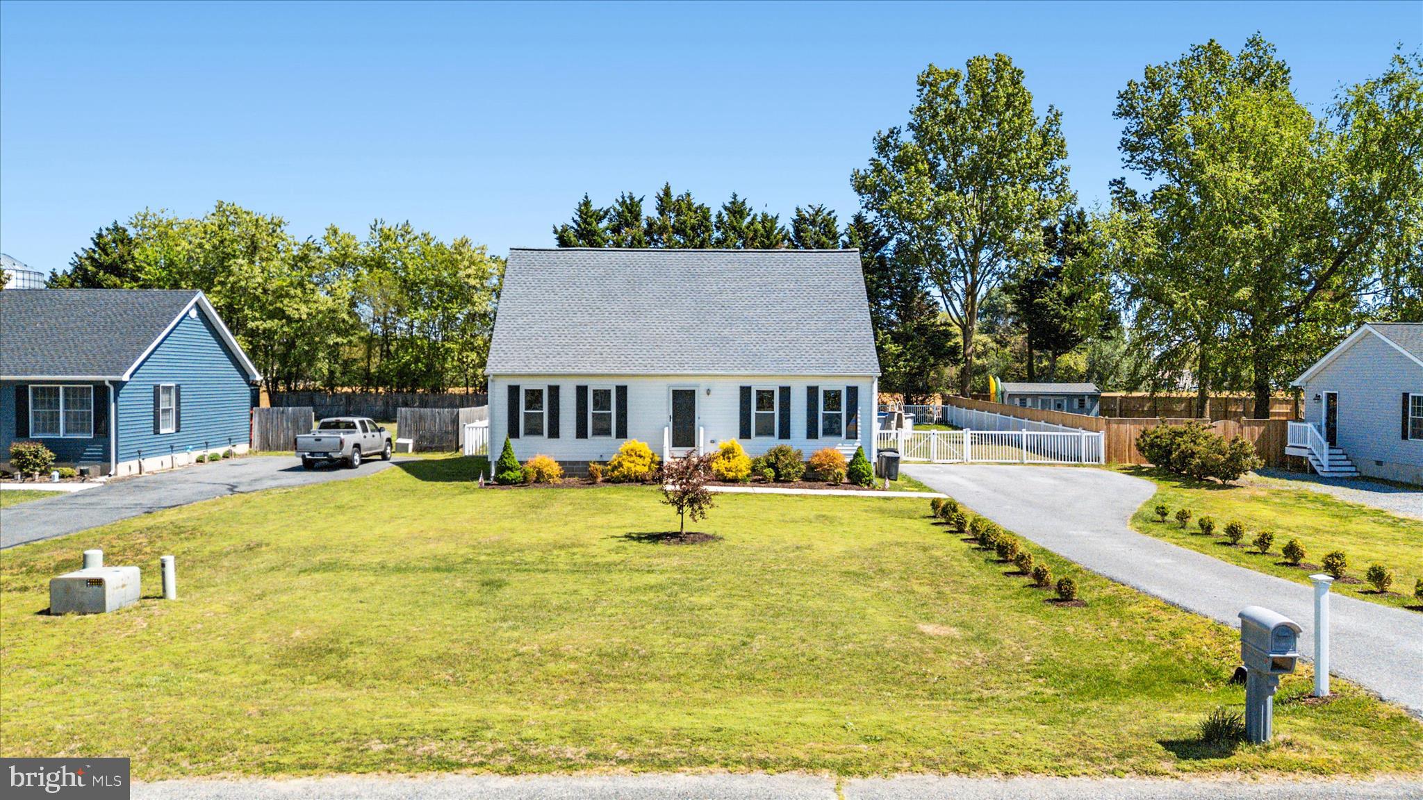 APPLE LANE - Residential