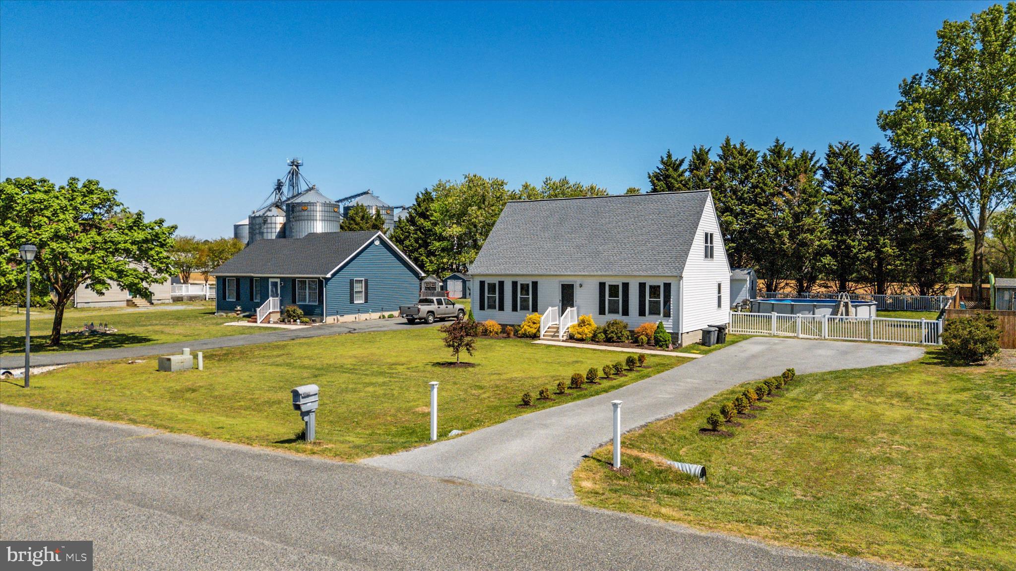 APPLE LANE - Residential