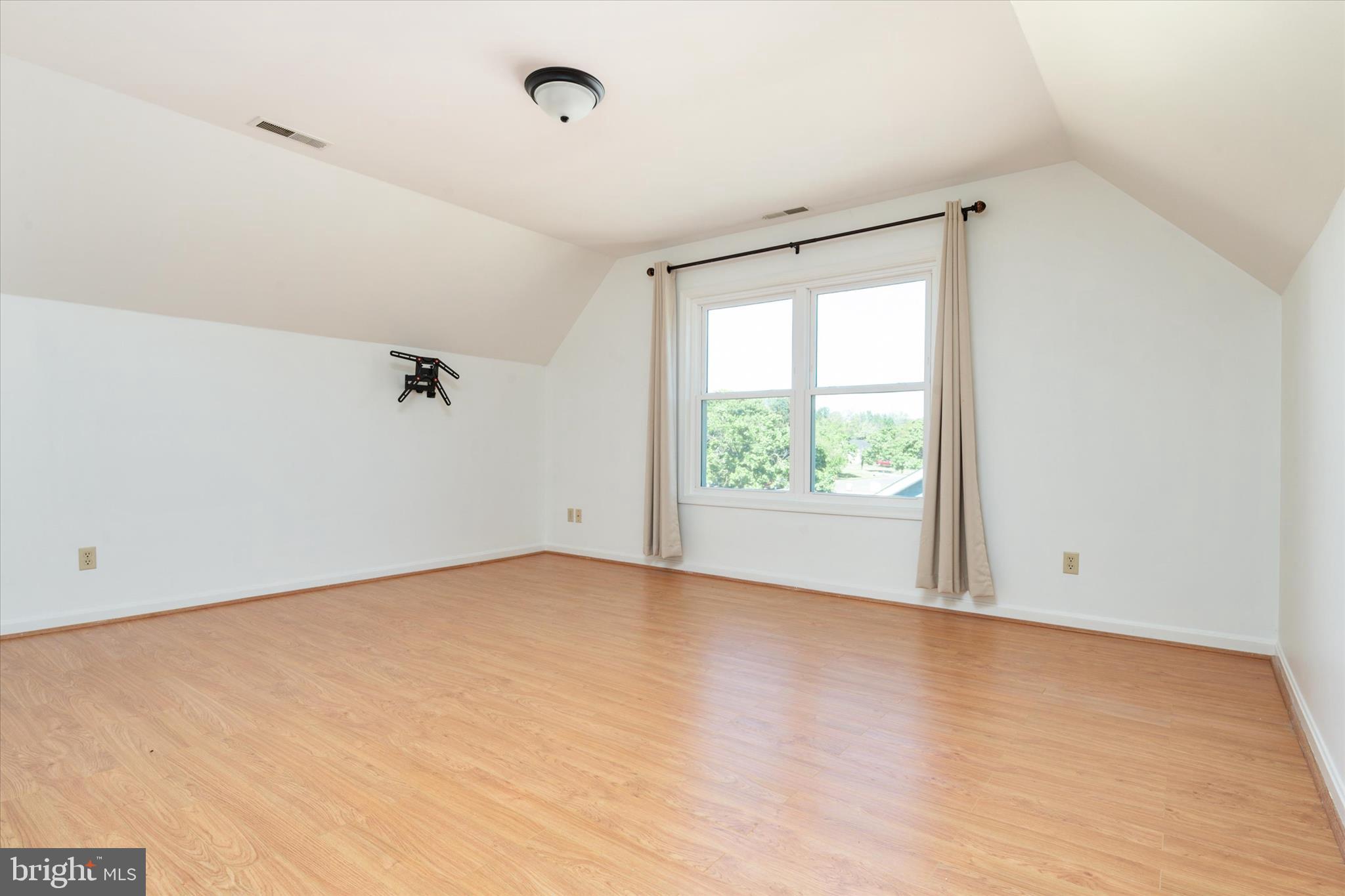 APPLE LANE - Residential