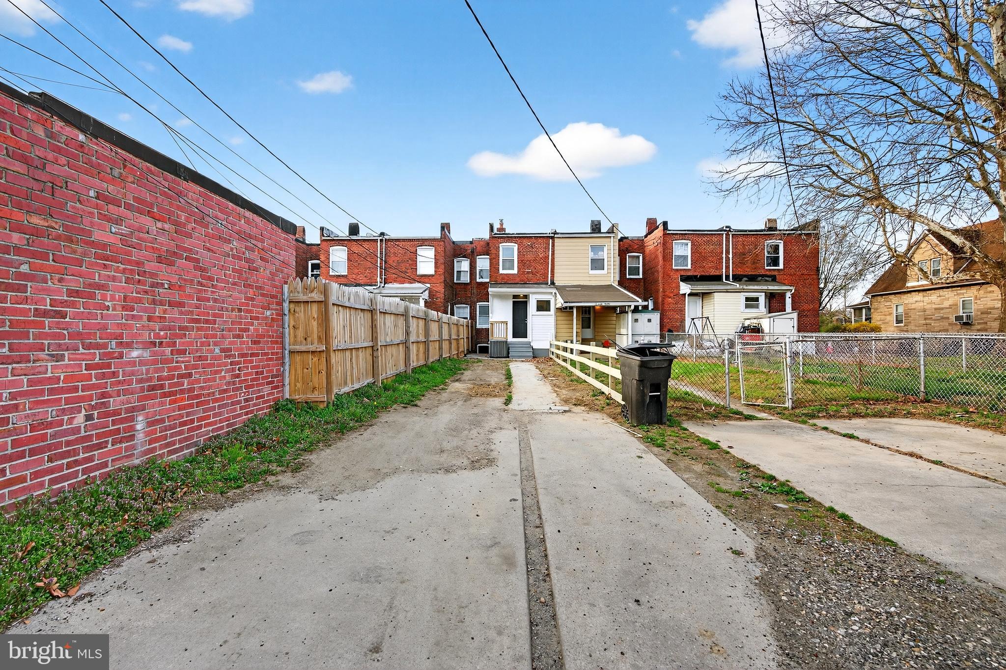 DUNDALK VILLAGE - Residential