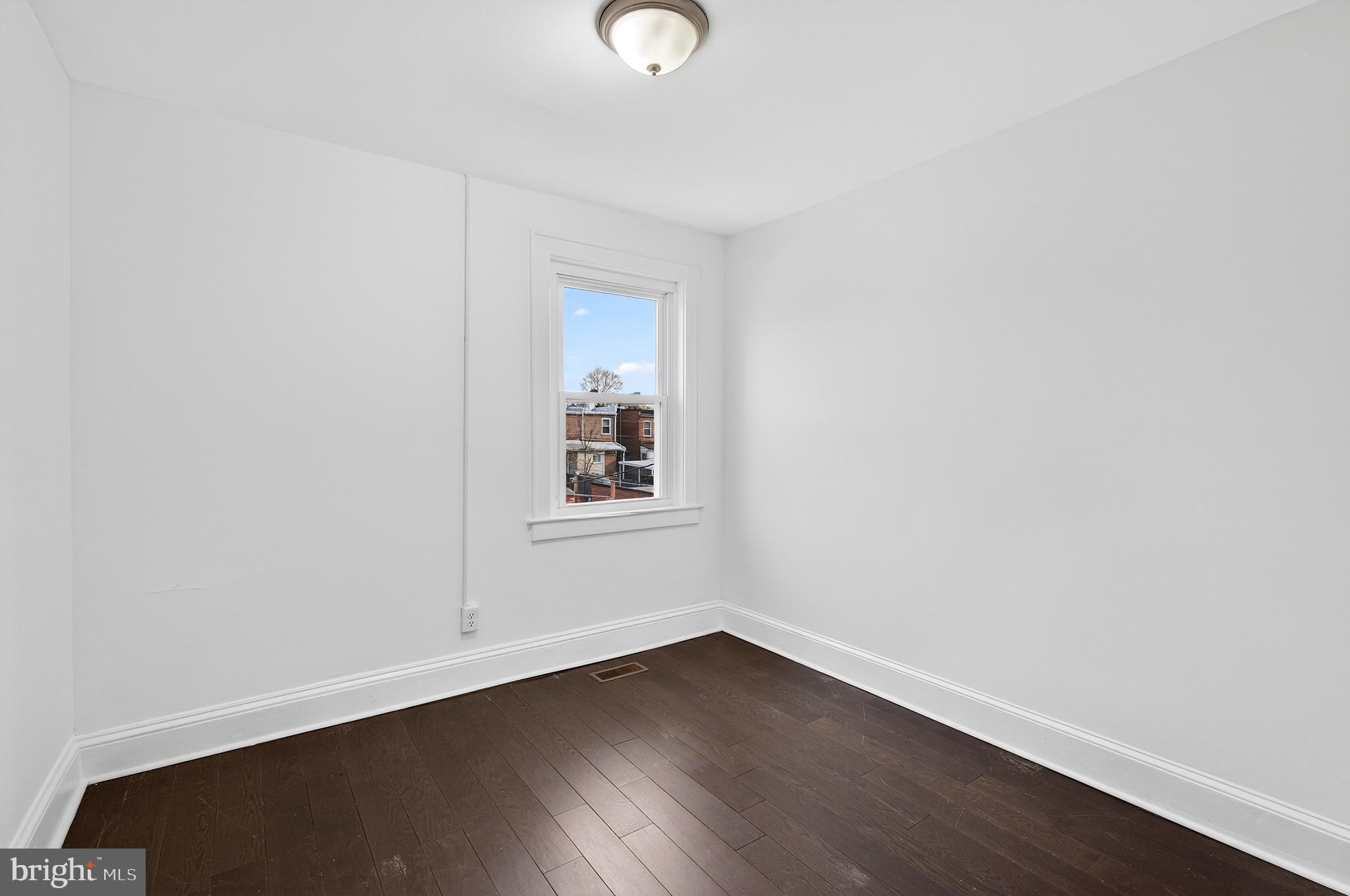 DUNDALK VILLAGE - Residential