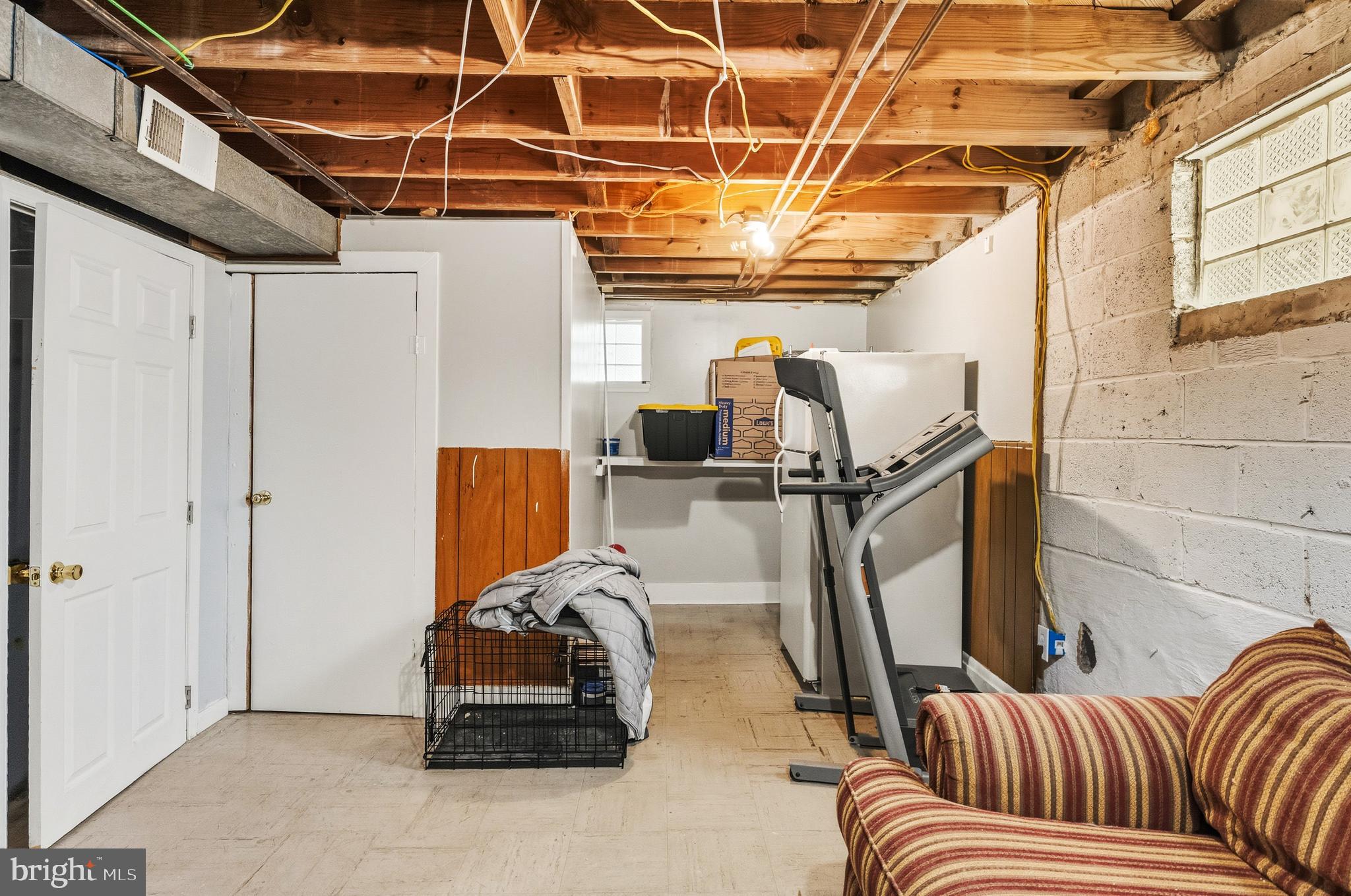 NEW CARROLLTON - Residential